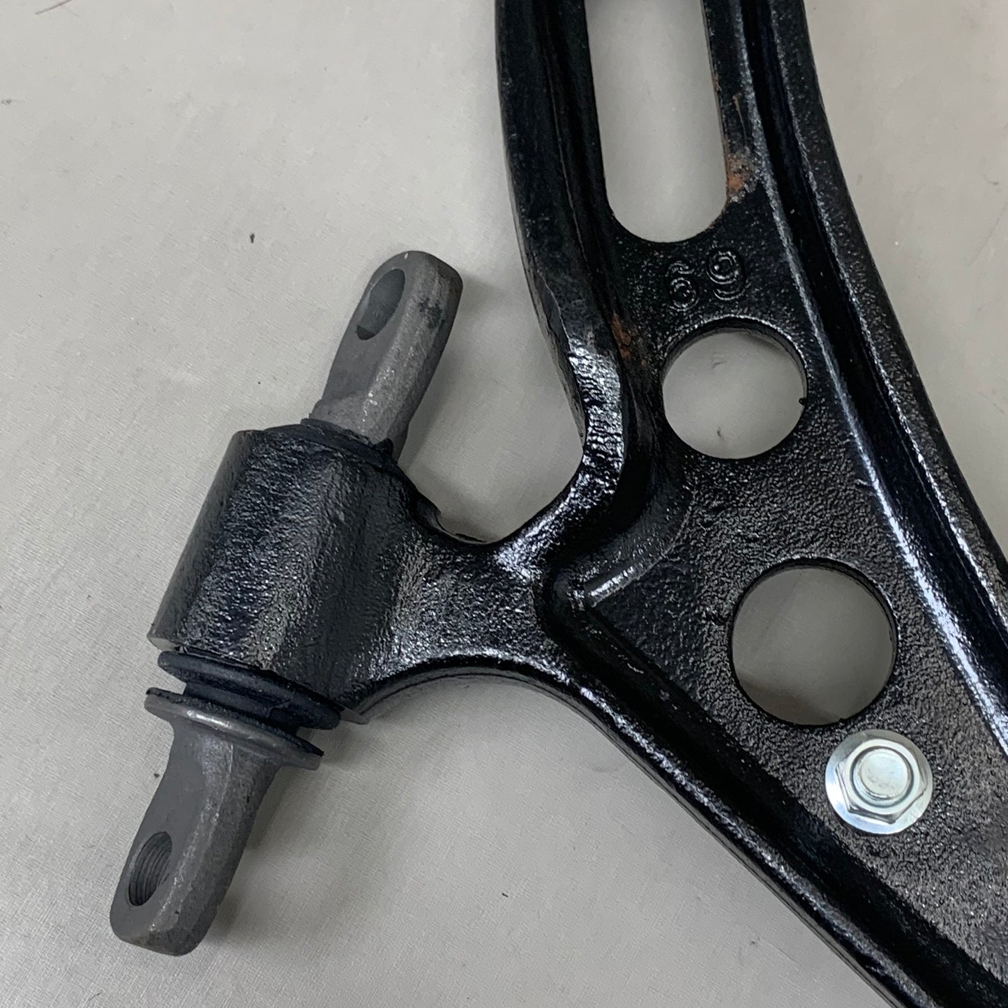 MOOG Front Lower Control Arm Passenger For Lexus & Toyota Models RK640192