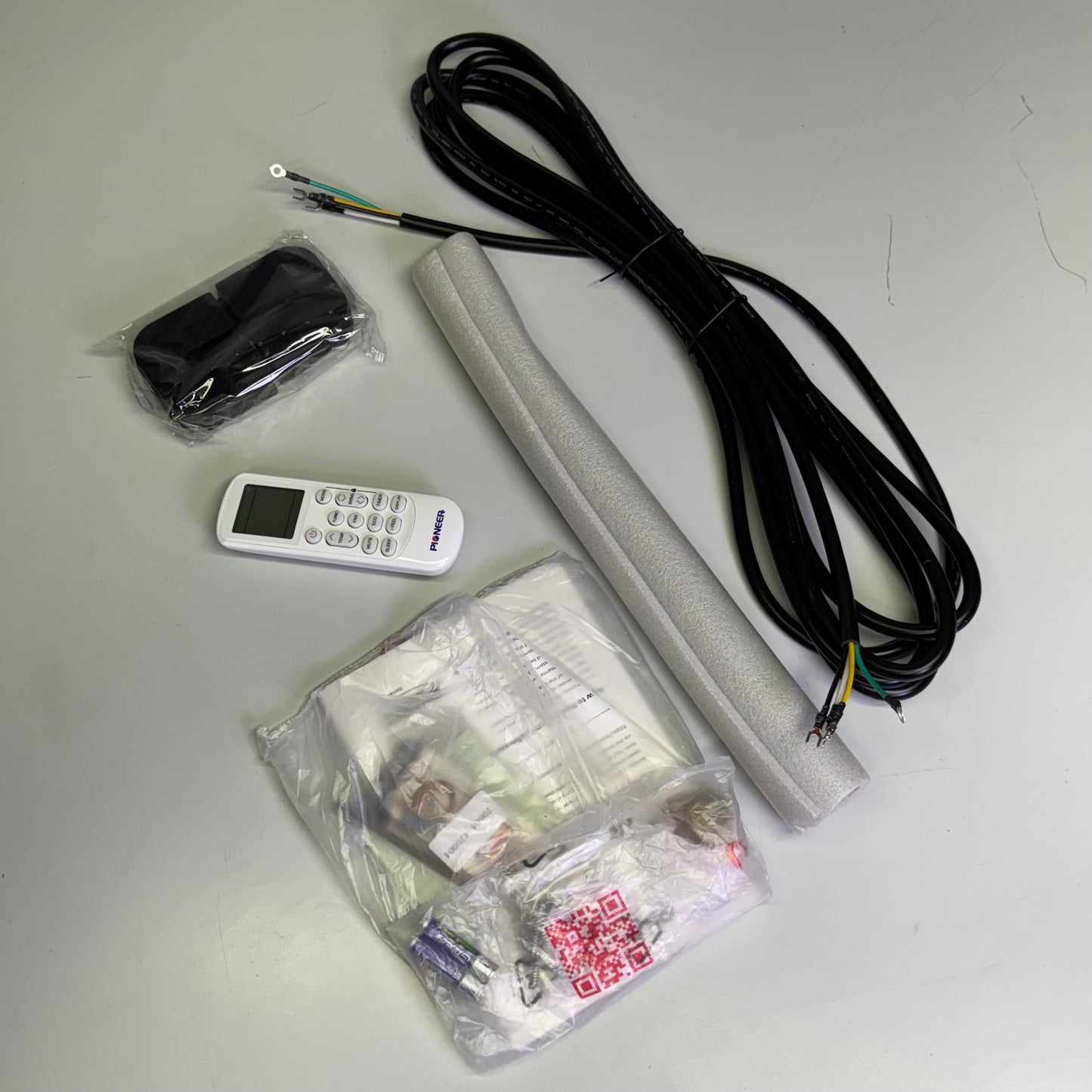 PIONEER 36,000 BTU 19 SEER 230V High-Wall Mini-Split Air Conditioner Inverter Heat Pump With 16 Ft. Kit White YN036GLFI19RPE/WT036GLFI19HLE