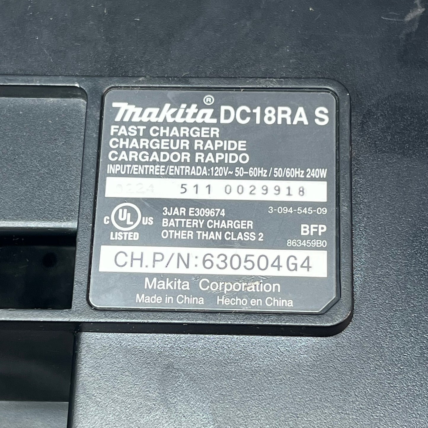 MAKITA Rapid Battery Charger Forced Air Cooling Fan 18v Black/Blue DC18RA (Used)