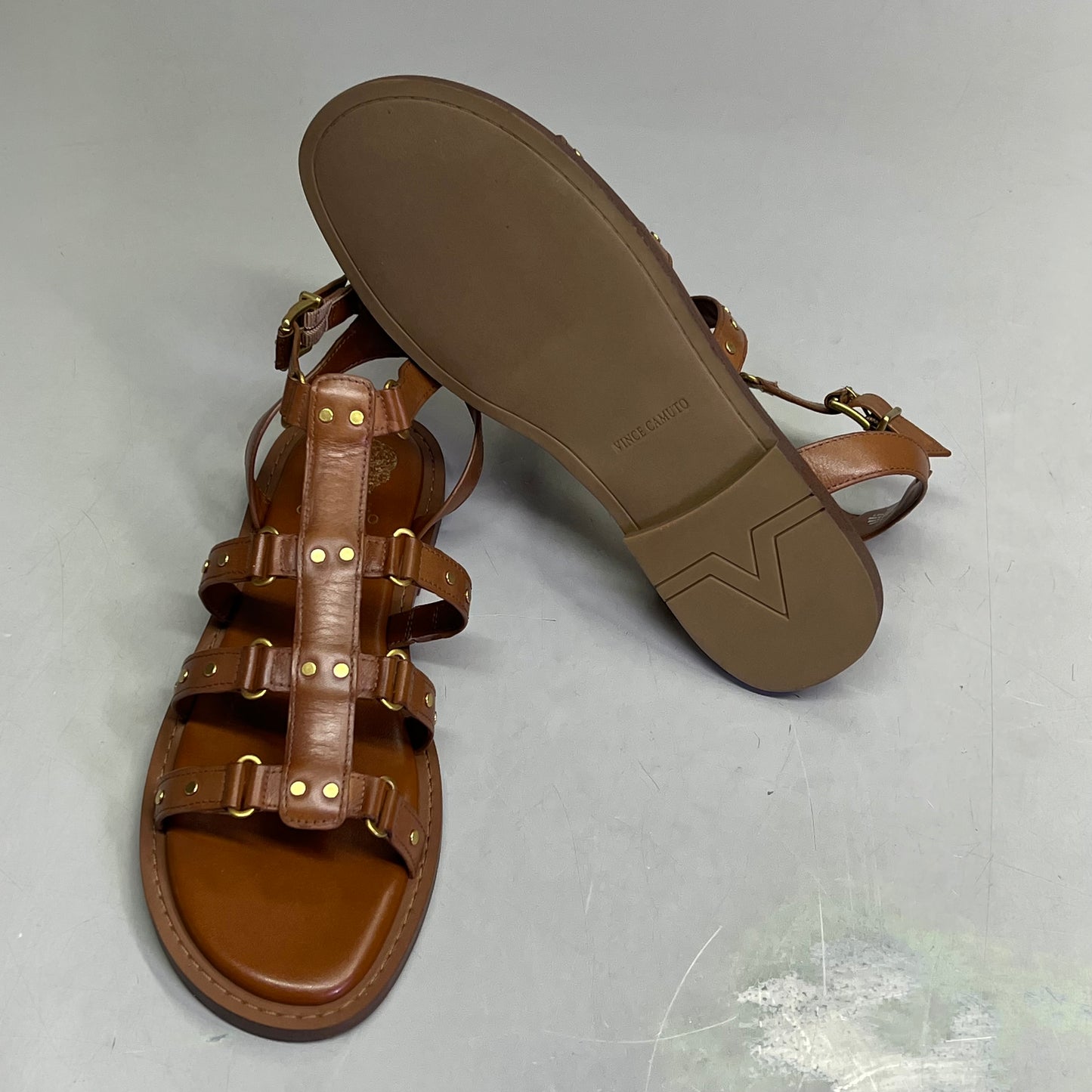 VINCE CAMUTO Leather Studded Gladiator Sandals Women's Sz 9.5M Caramelo VC-Claira