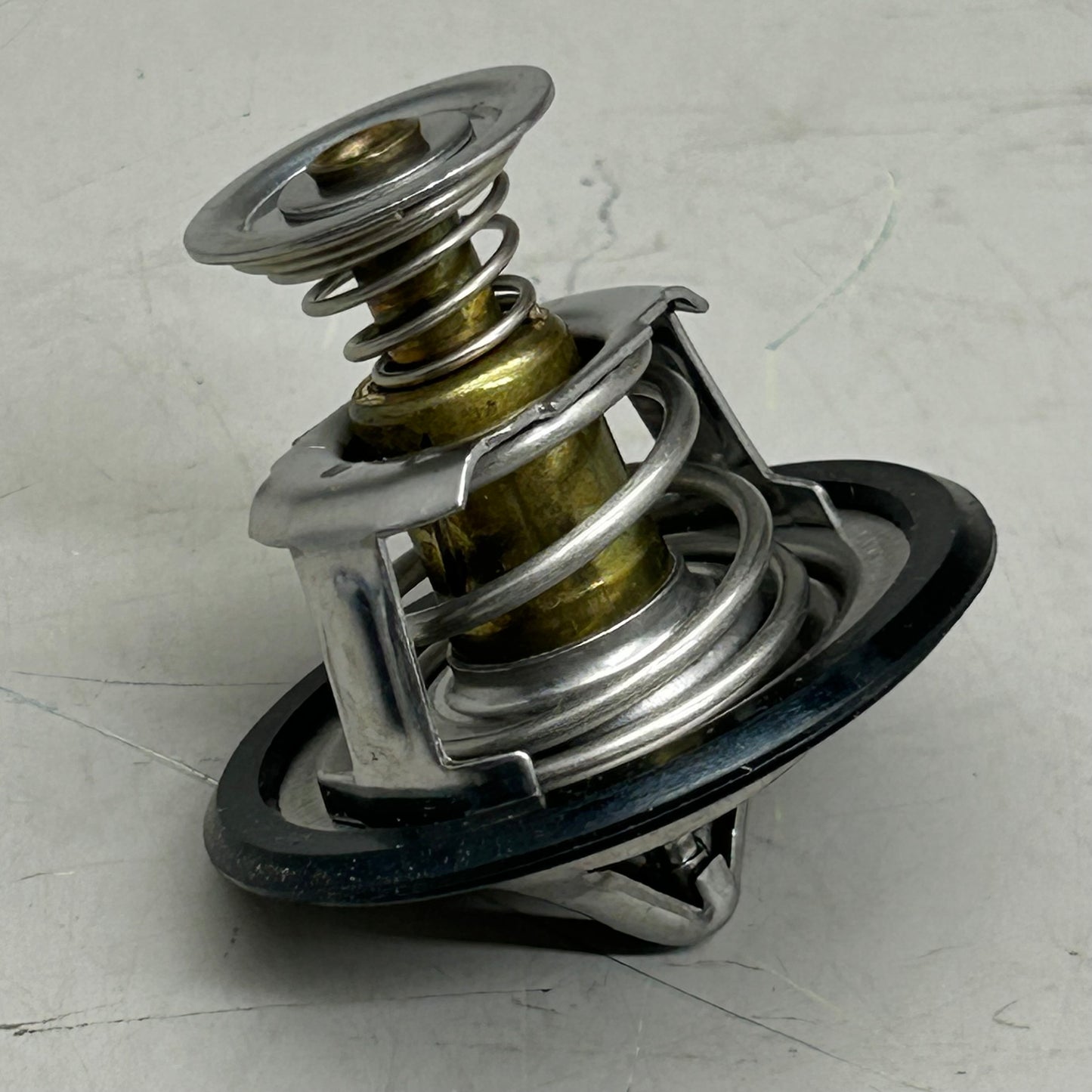 MAHLE Engine Coolant Thermostat Replacement Part For Chevy & Pontiac TX34590D