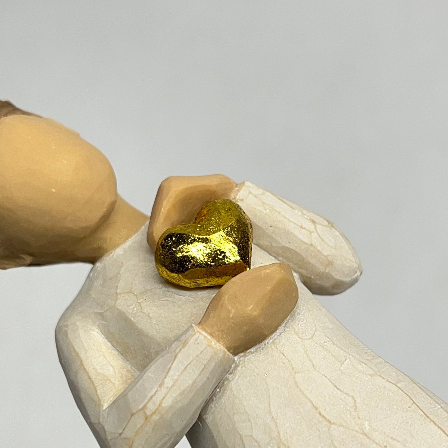 WILLOW TREE Kept Forever in the Heart Hand Sculpted Resin Figurine 5.5" 26132