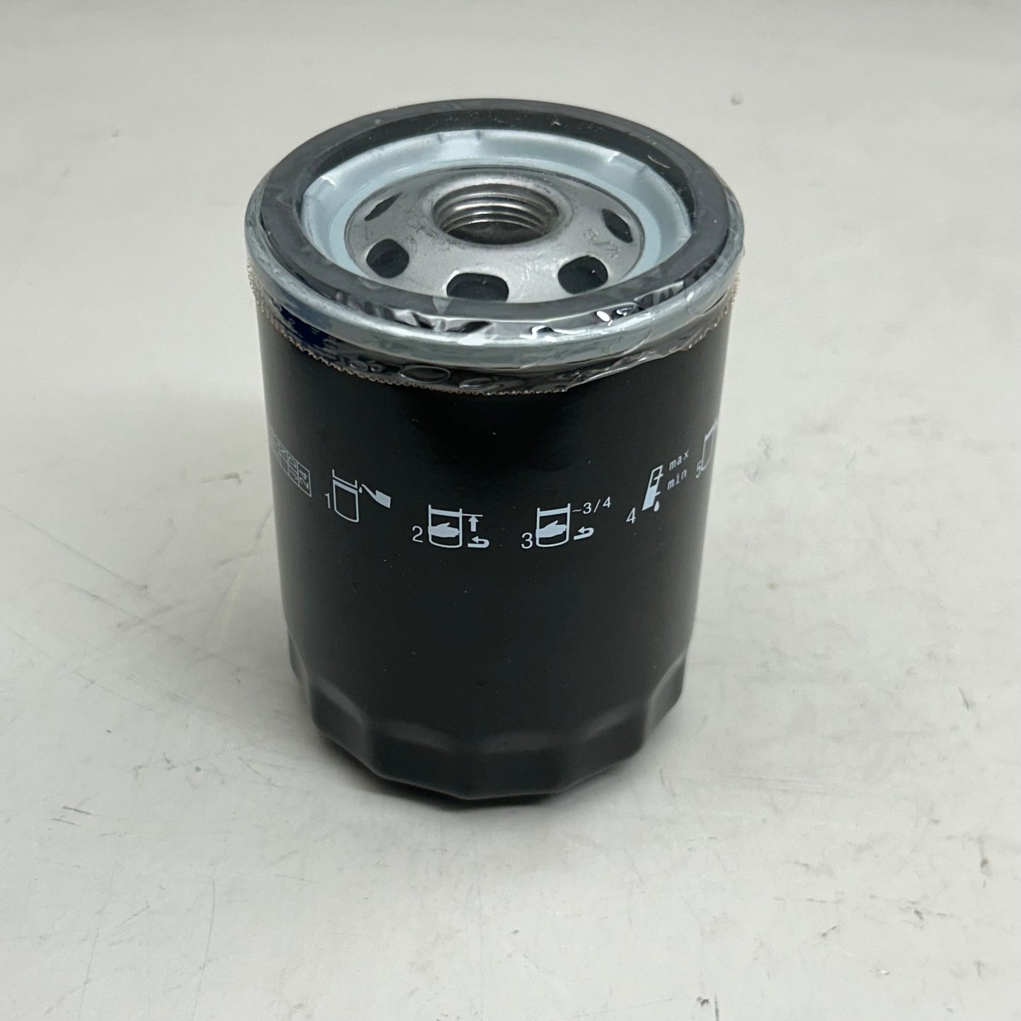 MAHLE Engine Oil Filter Replacement Part For Nissan OC720