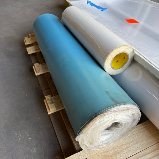 ZA@ Pallet of MIXED Rolls of Thick Blue Vinyl, Clear Vinyl, Pocket Door Frame, Lighting, & MORE! (AS-IS)