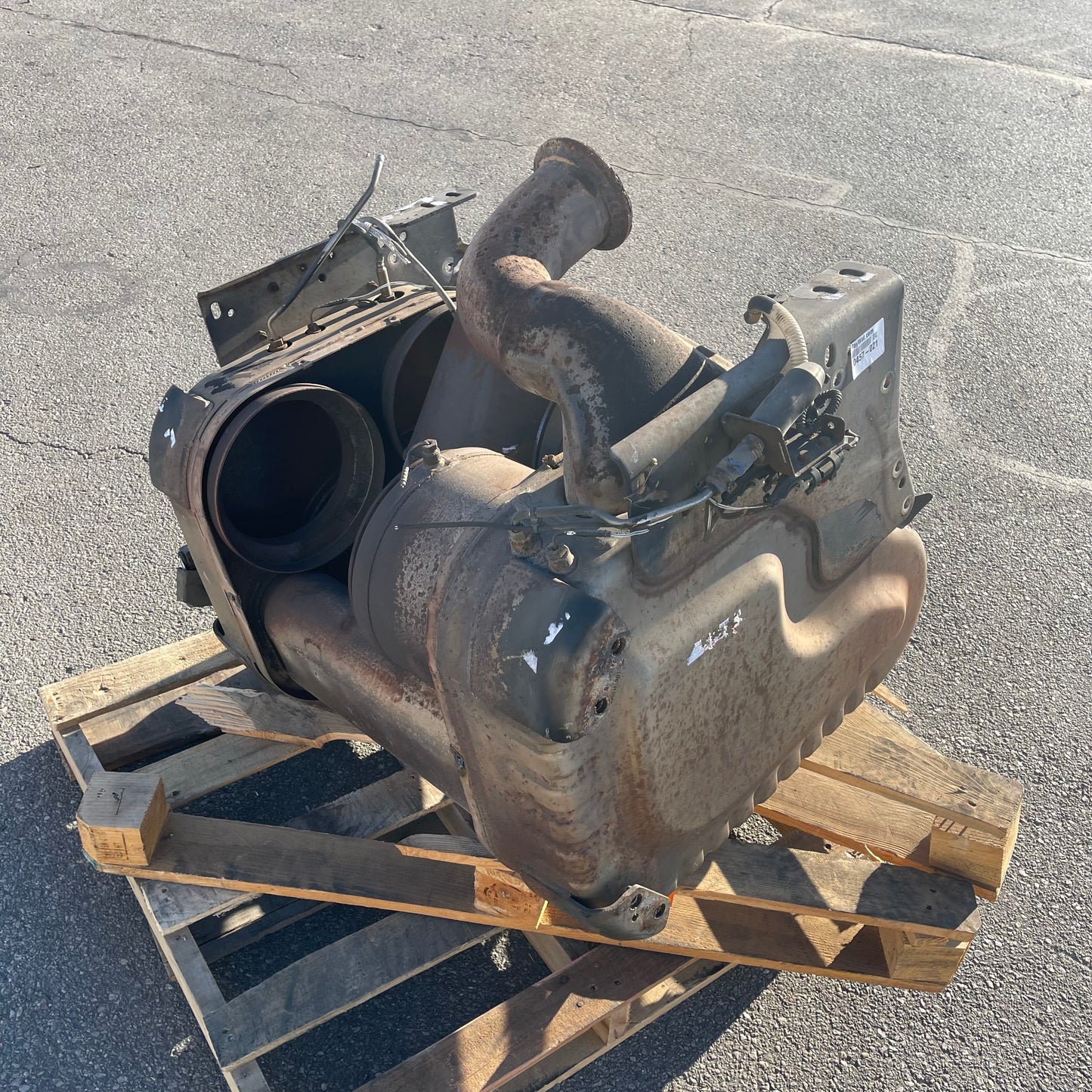ZA@ Pallet of DETROIT DIESEL One-Box DD13, DD15, DD16