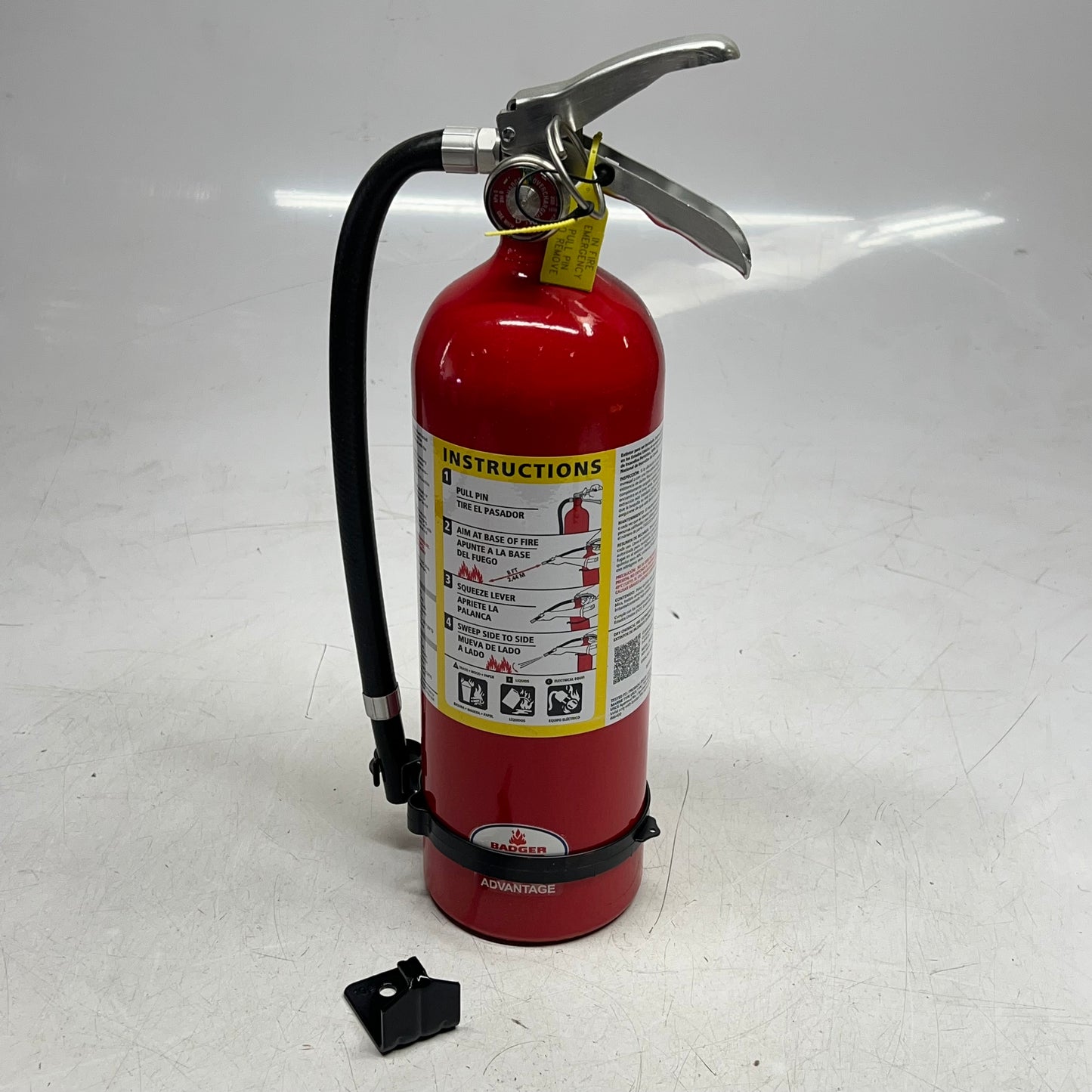 BADGER FIRE PROTECTION Dry Chemical Portable Advance Fire Extinguisher  21007866