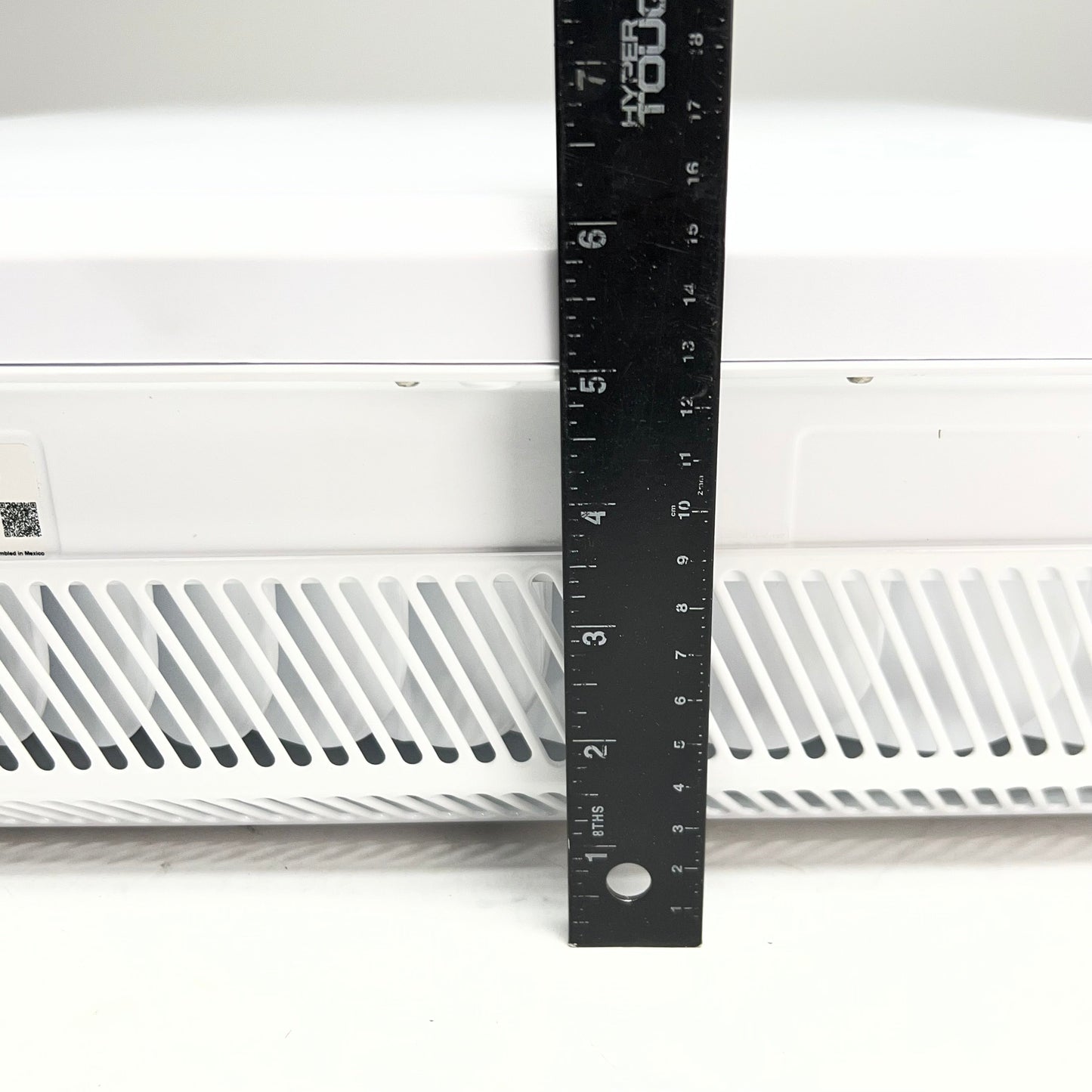 TARANA G2 Multiband 6 Ghz Base Node 24"L x 18.5"W White S196M2262000176