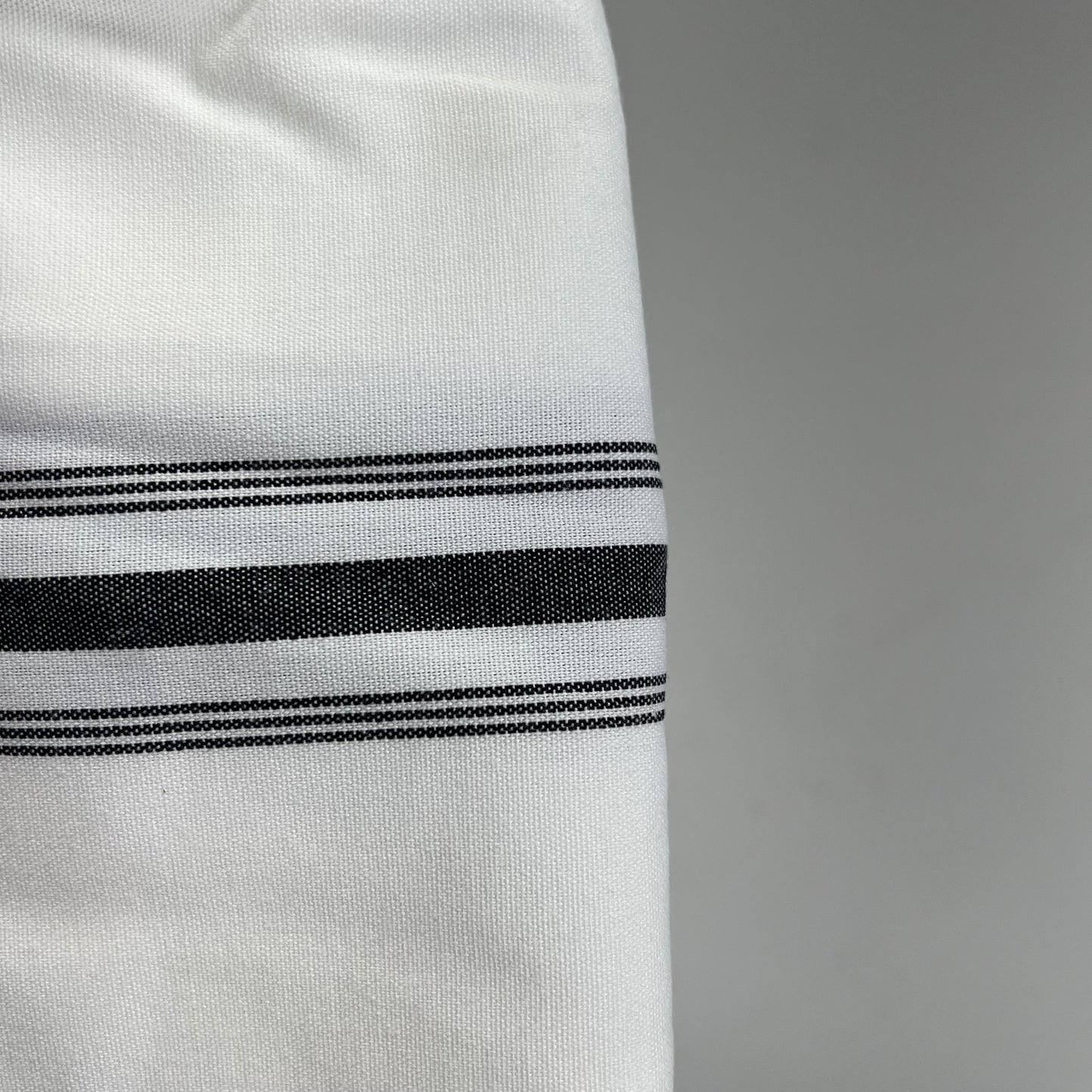 HELLENA FASHION (50 PACK) Cloth Napkins 21"x18" White W/ Black Bistro NP0086