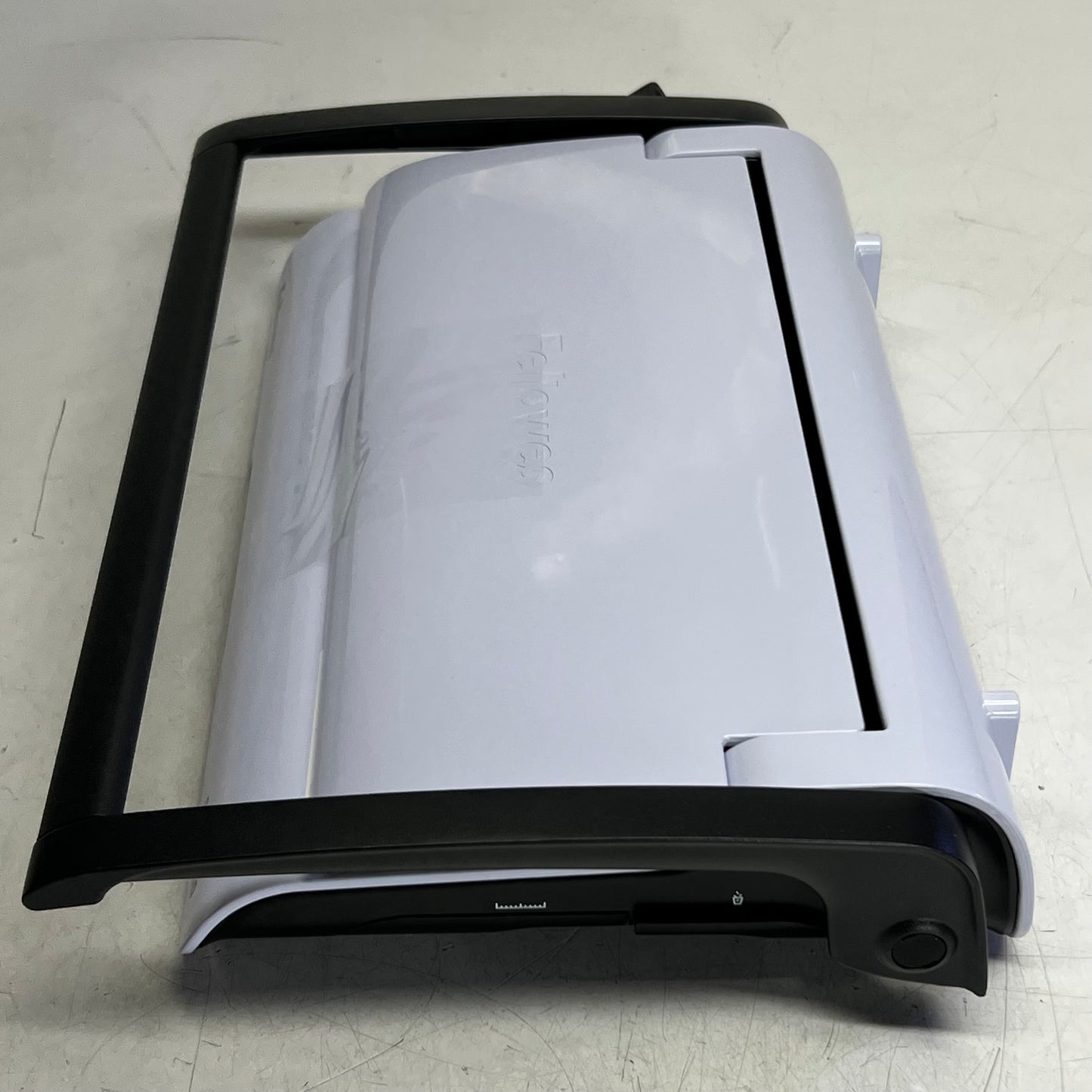 FELLOWES Star + 150 Comb Binding Machine Sz 14.5"L x 9.5"W, White CRC5006501
