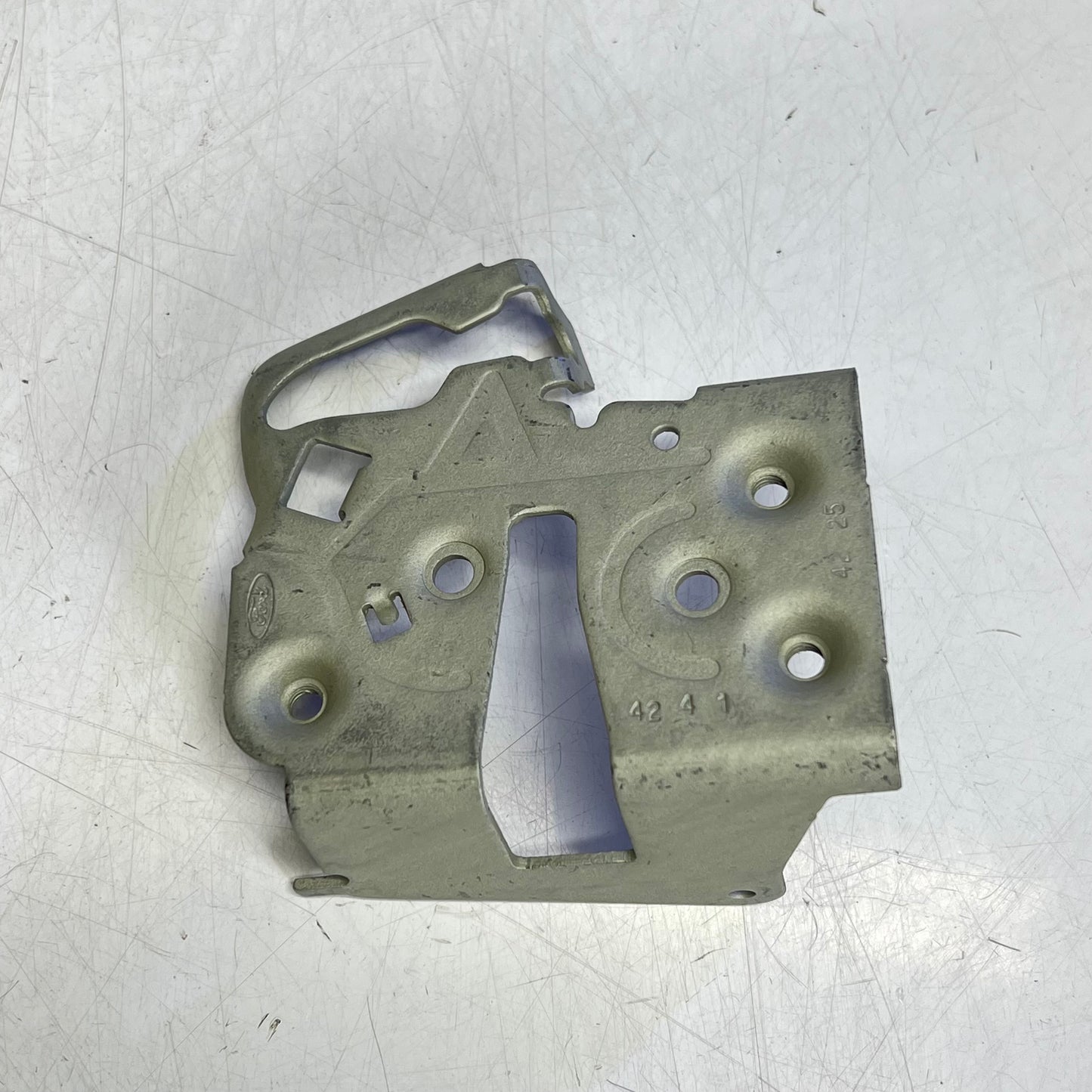 ZA@ FORD (LOT OF 144) Door Latch Hinges  Grey