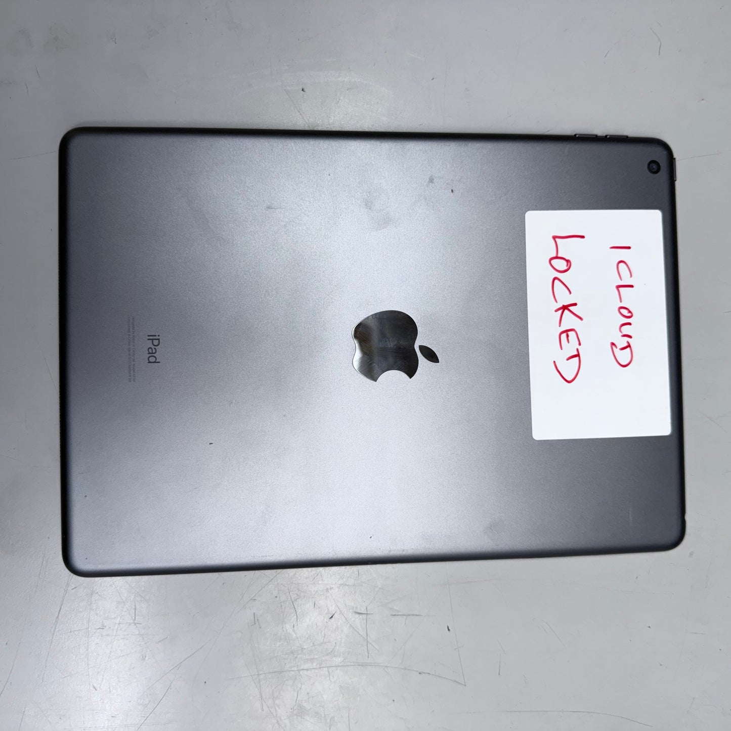 ZA@ APPLE iPad with iCloud Grey Aluminum (Account Locked for Parts)