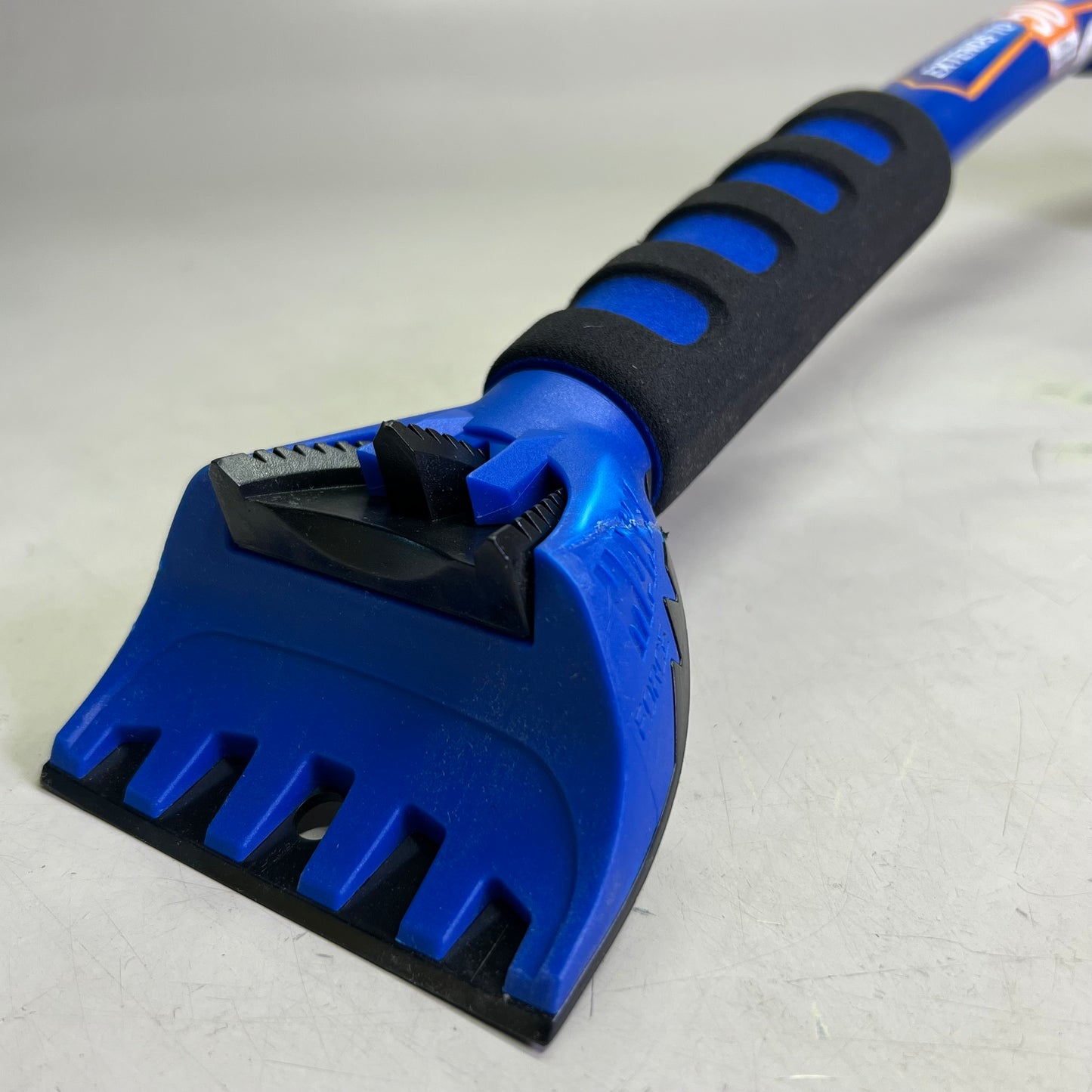 MAXX FORCE (2 PACK) Snowbrooms Extends to 50" Reach Window Scrapers, Blue