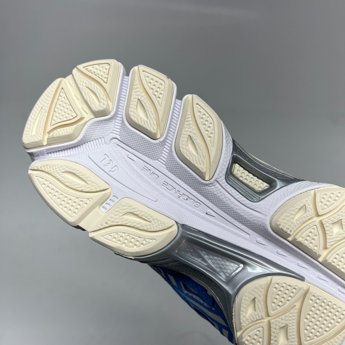 ASICS Gel-nyc Athletic Mesh Sneaker M Sz 7 W Sz 8.5 White/BlueCoast 1203A383-116