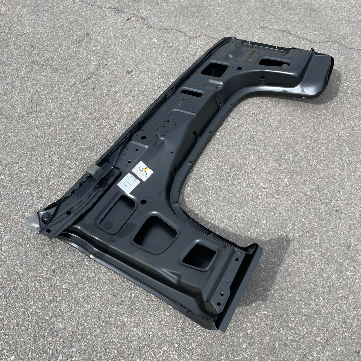 ZA@ TONG YANG Front Left Fender for Chevy / GMC Truck 1981-1987 Black CV-10003A-LH (AS-IS)