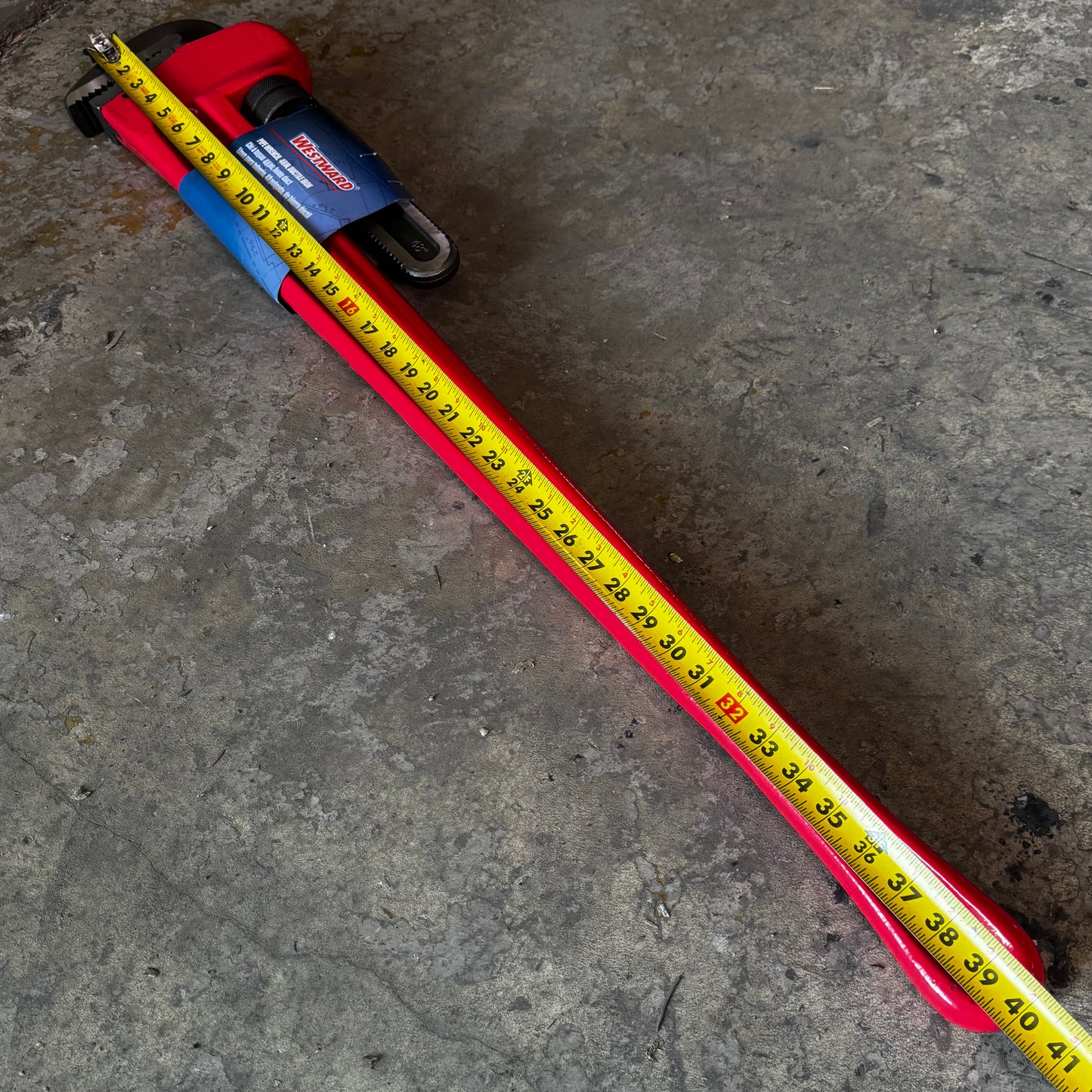 WESTWARD Cast Iron Pipe Wrench 6" Jaw x 48" Long Red 6ATY2A