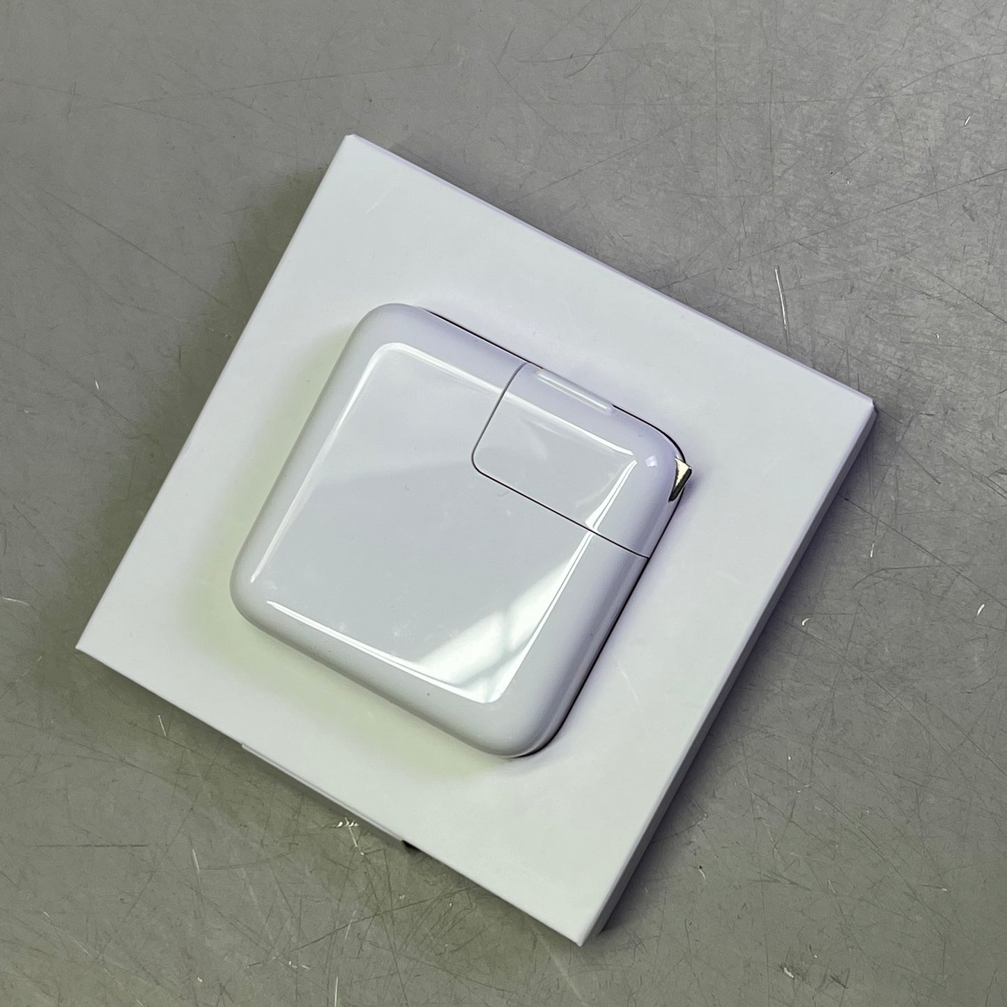 APPLE USB-C Power Adapter Fast Charge 30 Watts White MY1W2AM/A (Returns)