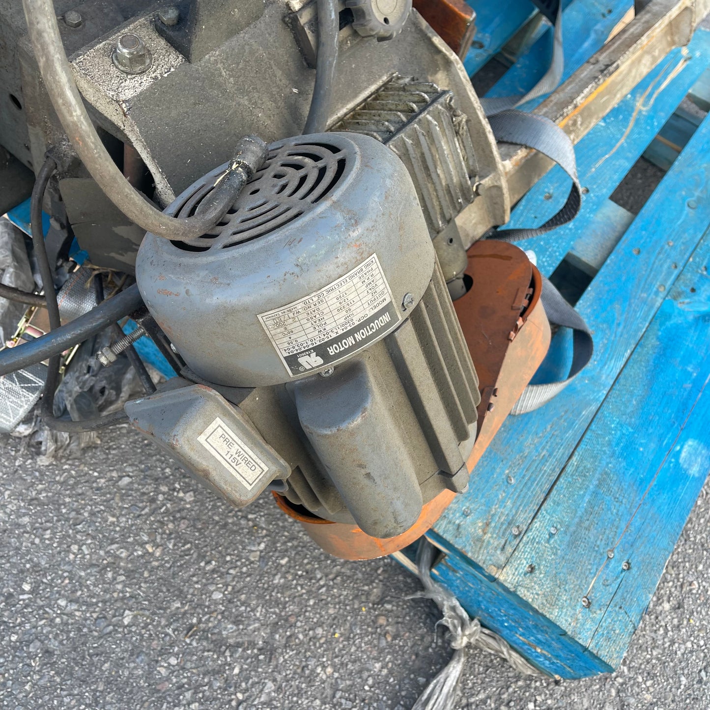 ZA@ Pallet of WILTON Horizontal Metalworking Band Saw 5634001 (AS-IS)