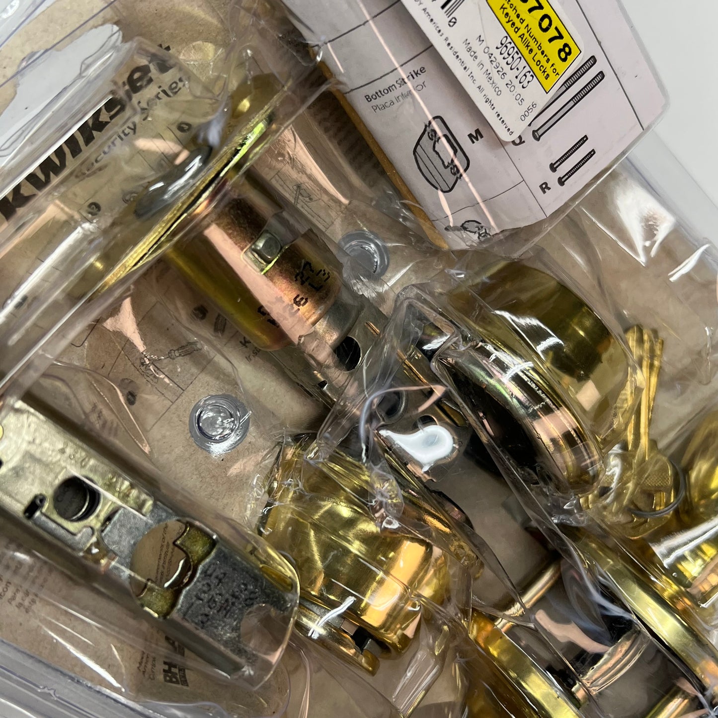 KWIKSET Tylo Deadbolt & Entry Door Knob  1-3/4 in Polished Brass 96950-163 (As-Is)