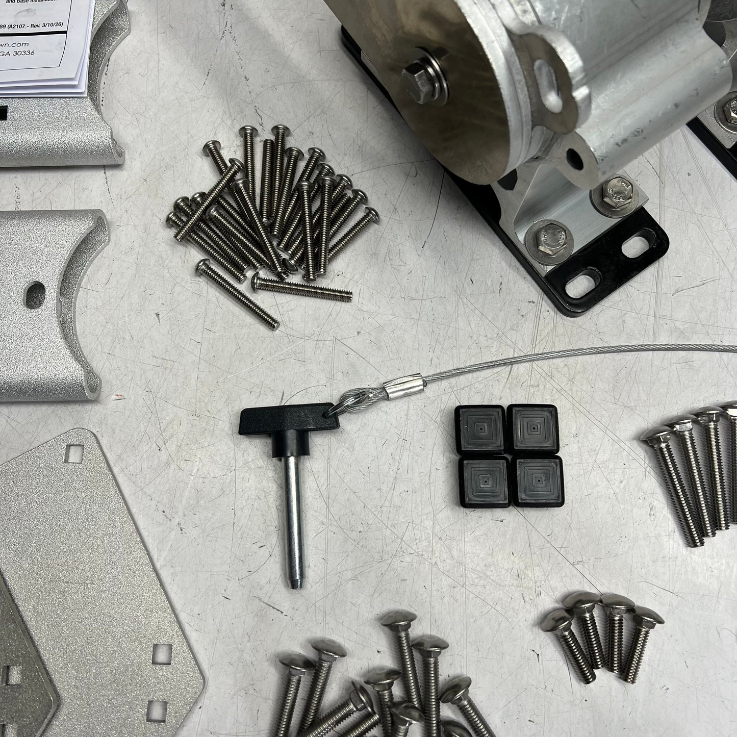 TIE DOWN Nauti Steps Lite Steps Hardware Kit & Mounting Bracket/p|ivot Hinge