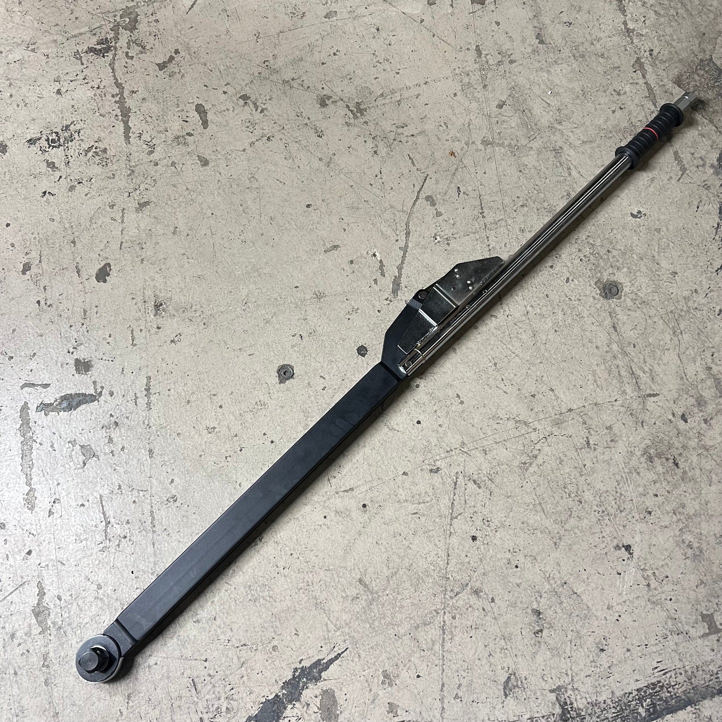 AME Robust Construction Break-a-way Torque Wrench 1" Drive 200-750' Lb 67751