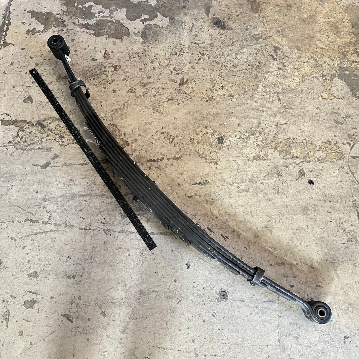 STANLEY SPRINGS Freightliner Multi-leaf Spring 4" Arch 3"W 28" L Black 46-1277