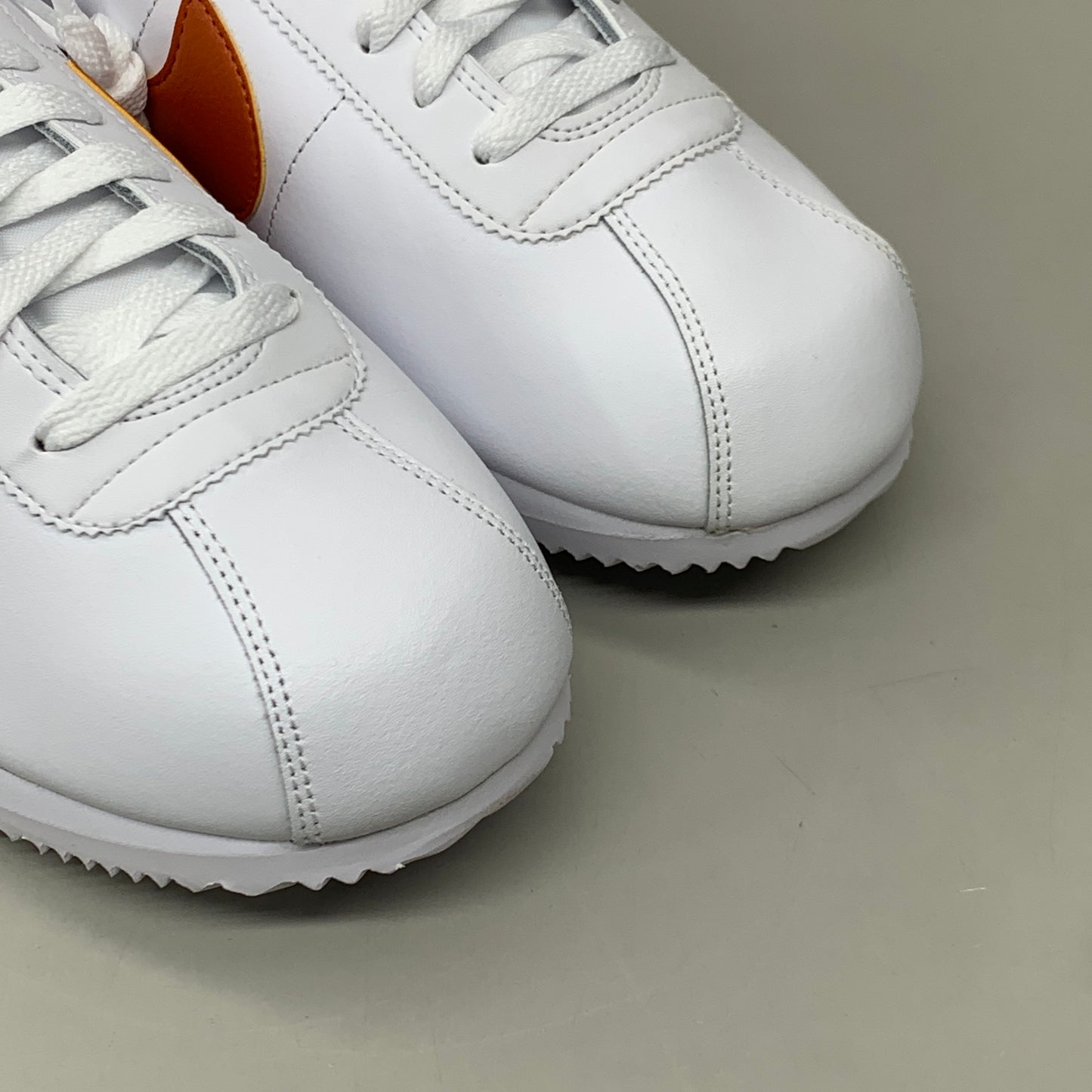 NIKE Cortez White and Campfire Orange 12.5 US/ EUR 47/ UK 1.5 DM4044-102