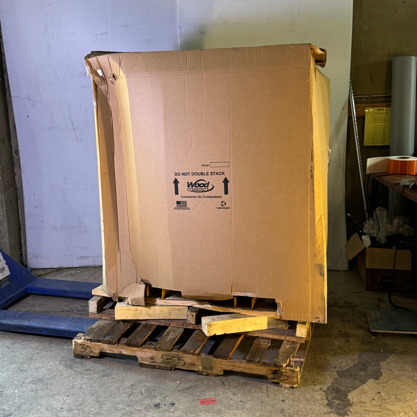 MAXAIR Premium Truck Mount Air Compressor - 18 HP, 55 Gal, 170 PSI 18G55TRKE-H-MAP (New Other, Distressed Box)