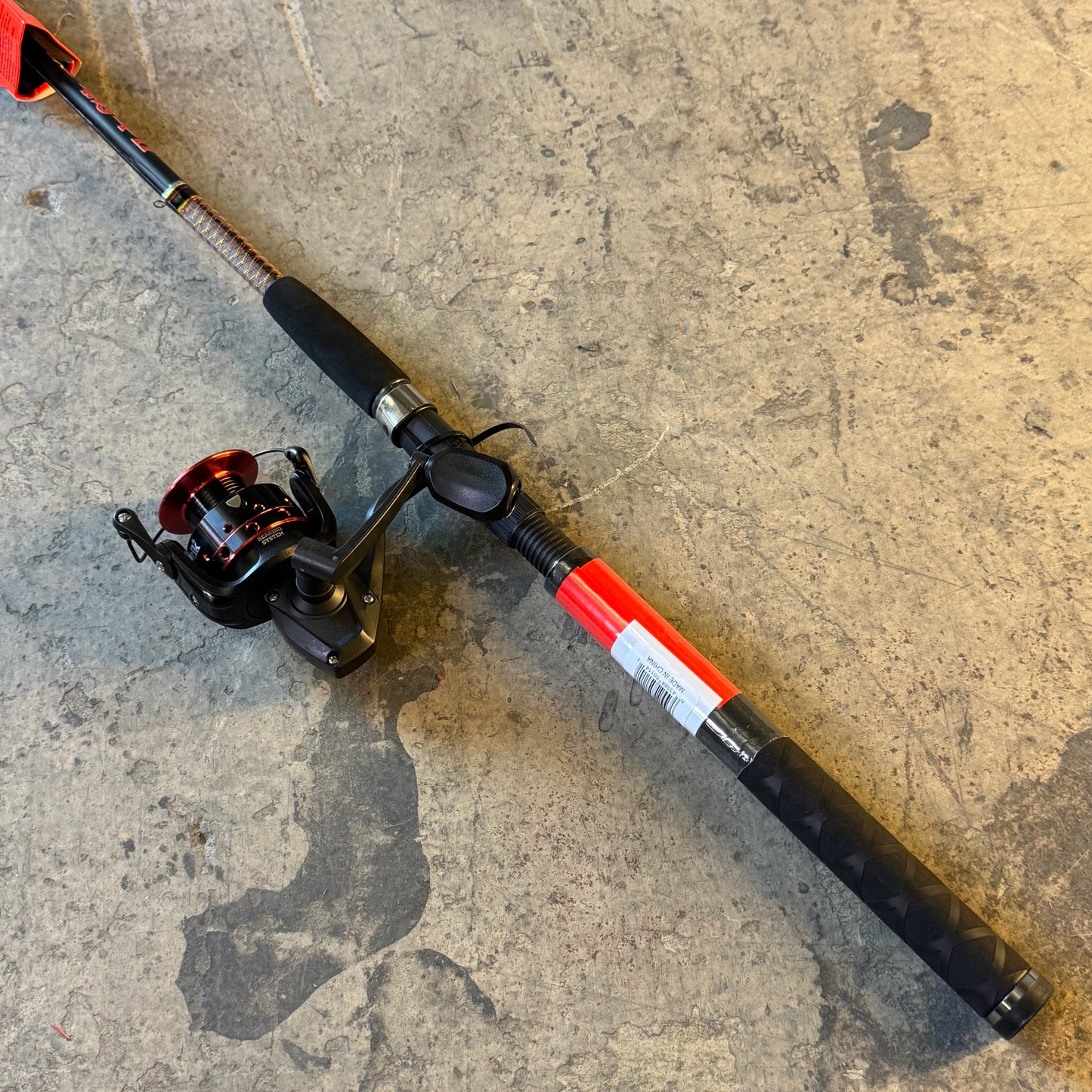 UGLY STIK GX2 Spinning Rod 6'6" Medium Heavy Action 8-20 lb. Line 1611399