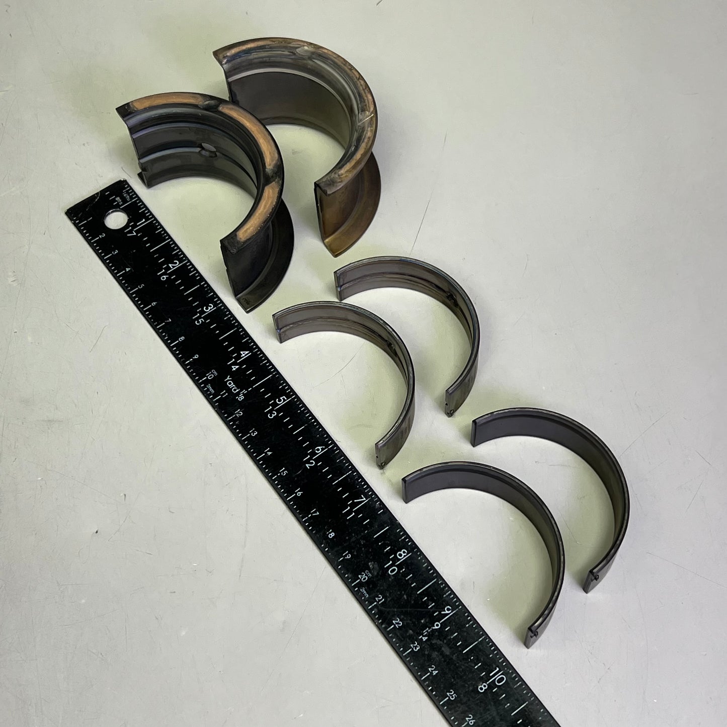 MAHLE Clevite 77 H Series Main Bearings Set For SB Chevy Vehicles MS-909H-9