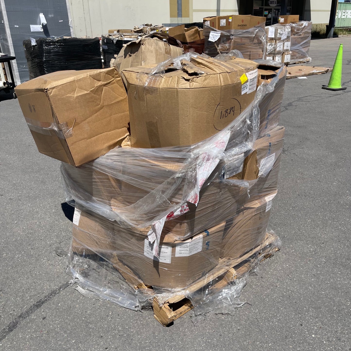 ZA@ Pallet of SUGARBEAR Reclaimed Lids Regular CRC White