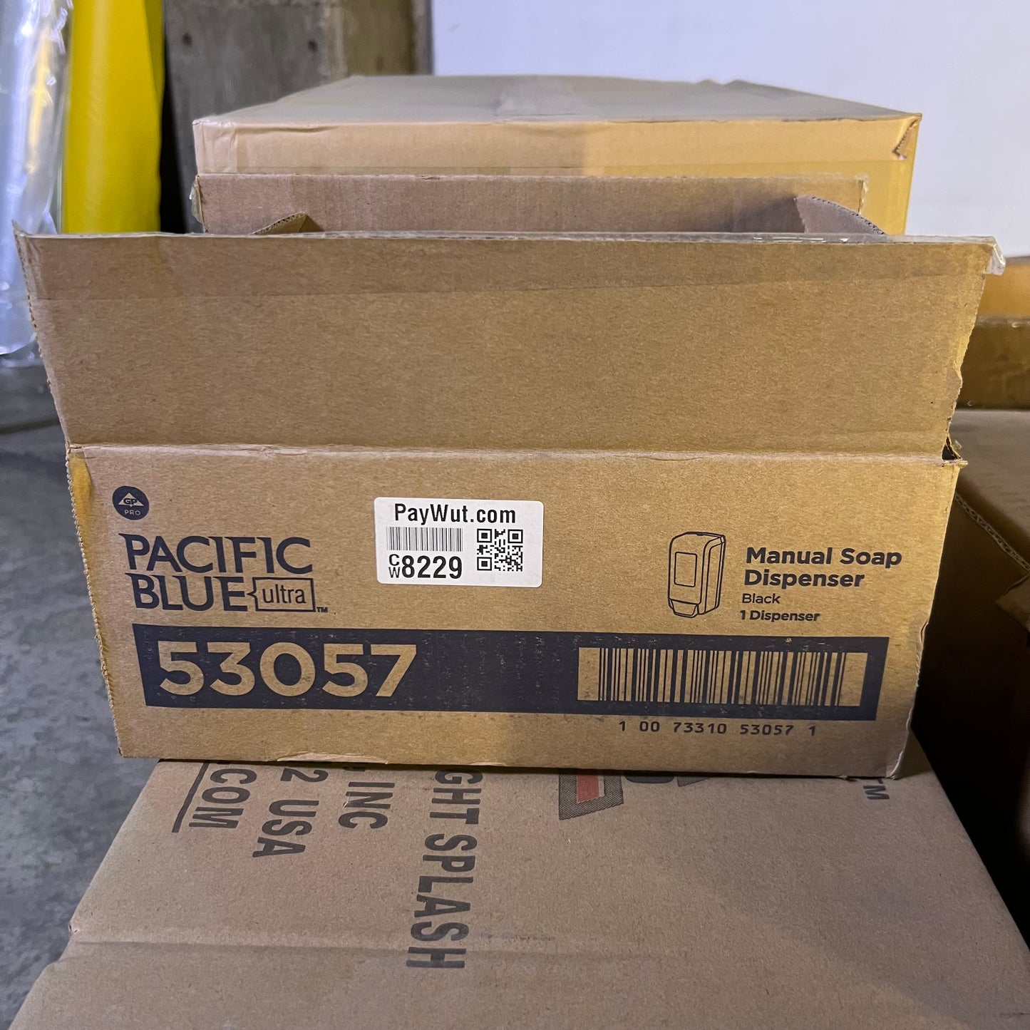 ZA@ Pallet of MIXED, Sampling Bottles, Food, Soap Dispenser, Etc... (AS-IS)