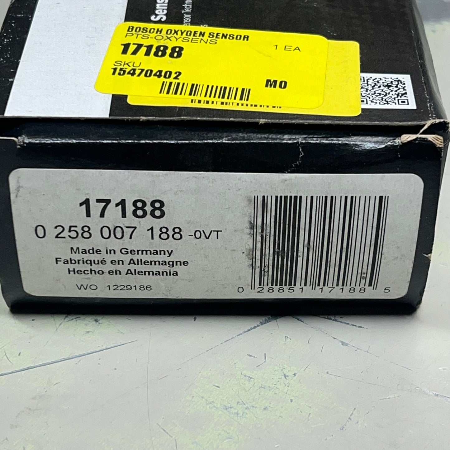 BOSCH Oxygen Sensor Male Connect Standard Replacement For Volvo Vehicles 17188