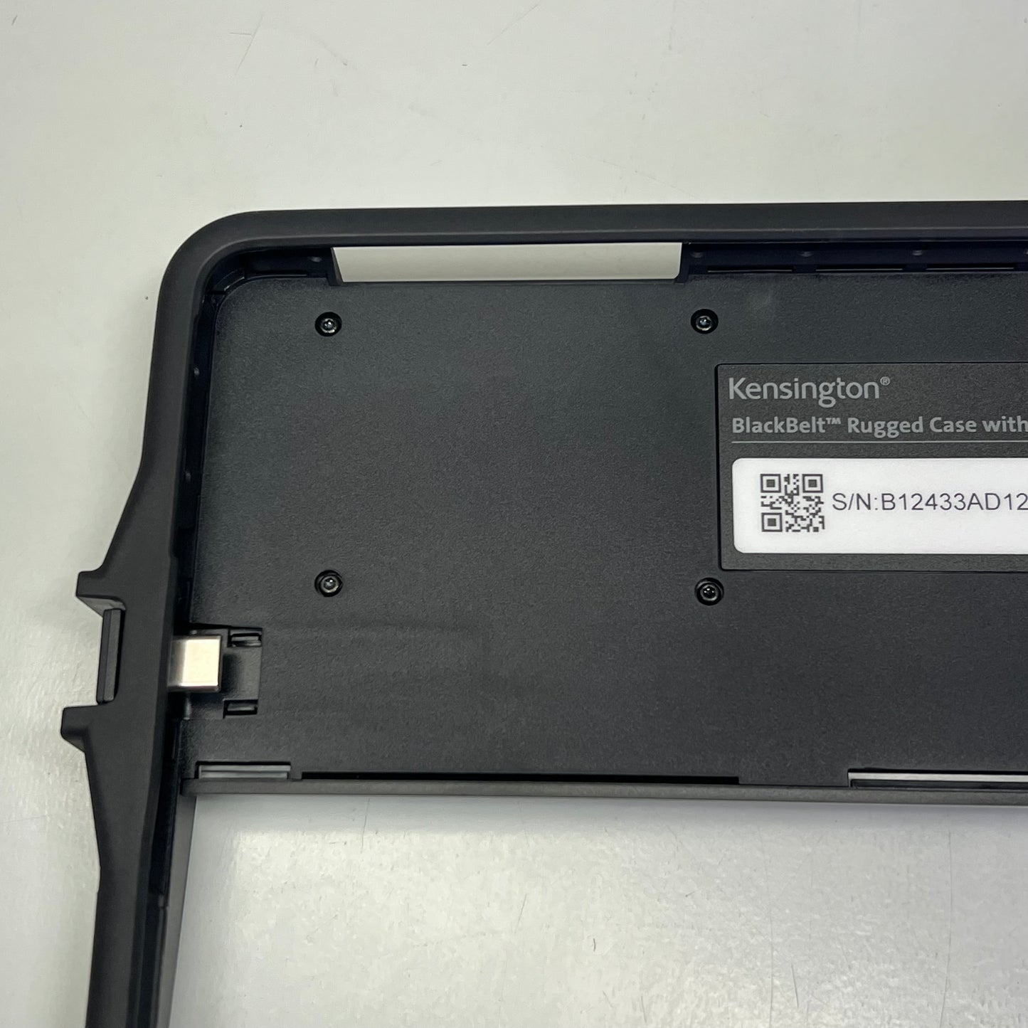 KENSINGTON  Blackbelt Rugged Case W/ CAC Reader For Surface Pro 9 K62539WW