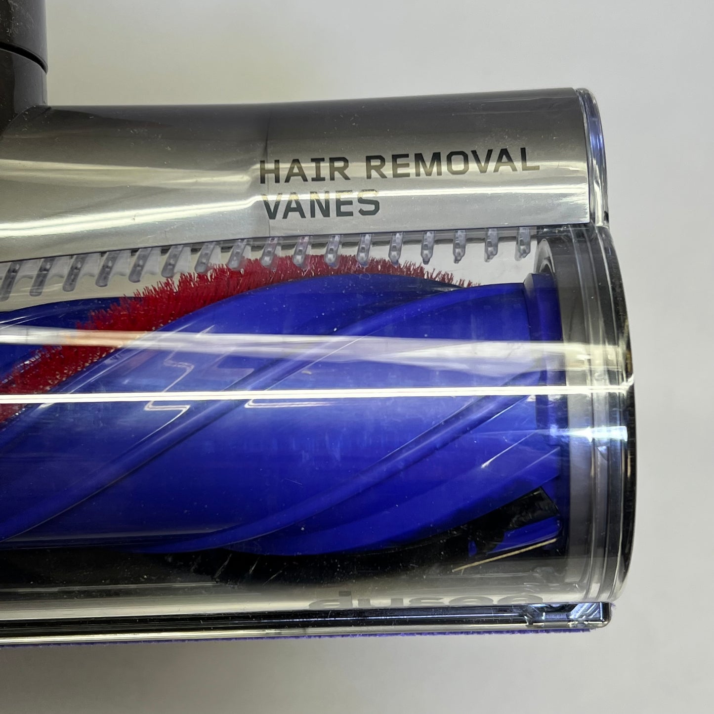 DYSON V8 Cordless Vacuum W/ Attachments 115 Air Watts Suction 400473-011