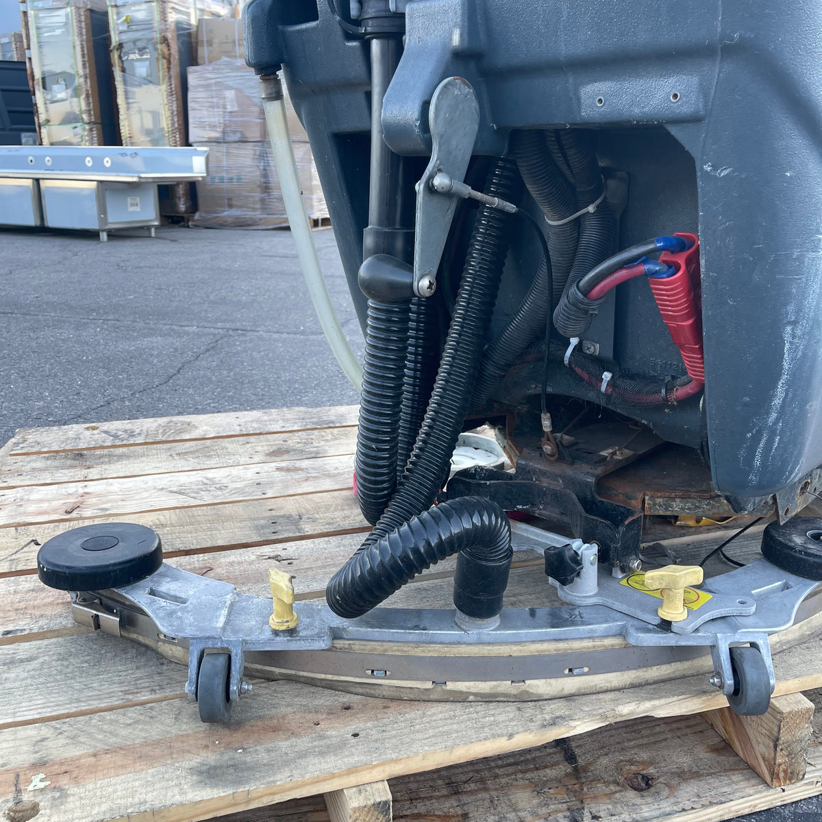ADVANCE Walk-Behind Commercial Floor Scrubber SC750