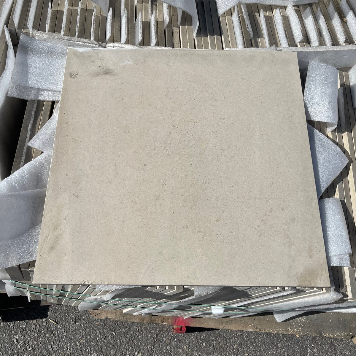 UNBRANDED (~120 Pack) Tiles 18"x18"x0.5" Limestone(?)