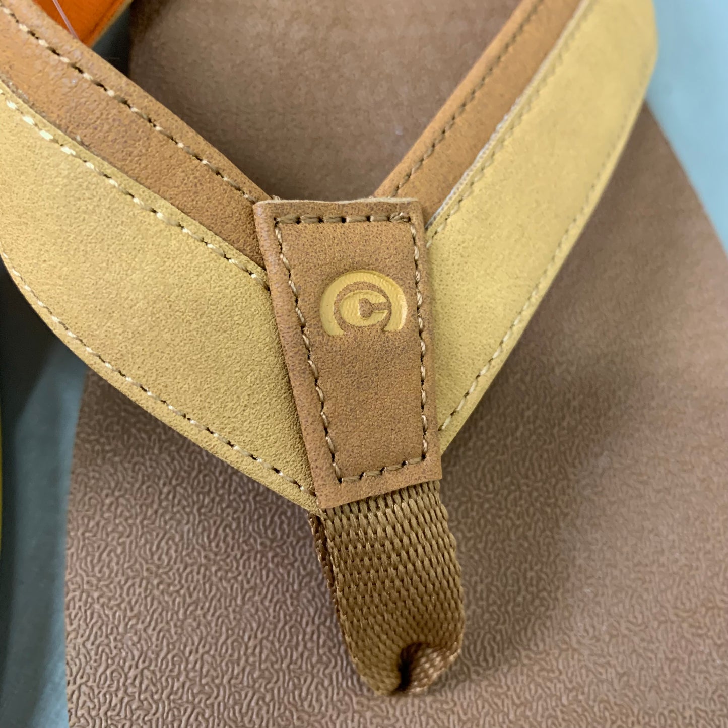 COBIAN Foamie Full Arch Support Sandals Men's Sz 12, 45 EuBrown FAO25-200-12