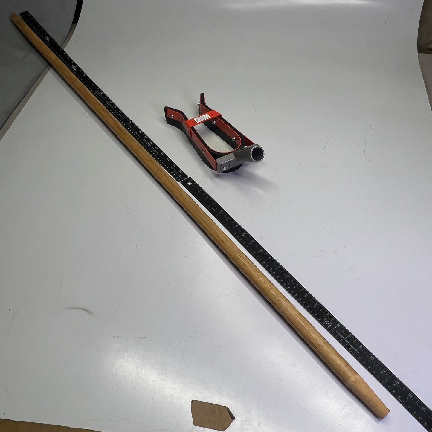 UNIQUE PAVING  Heavy Duty Asphalt Squeegee Head & Wood Handle 10" 10147