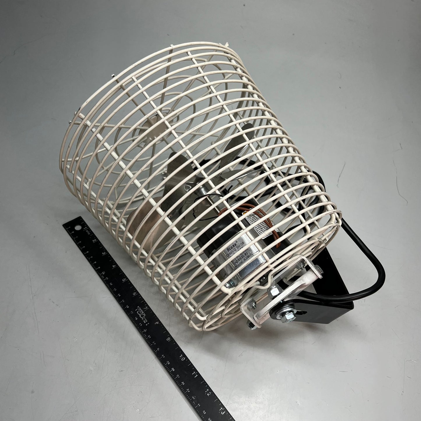 SCHAEFER Versa-Kool Circulation Fan W/ Tapered Guards Cord & Mount 8" - 450 CFM (Used)