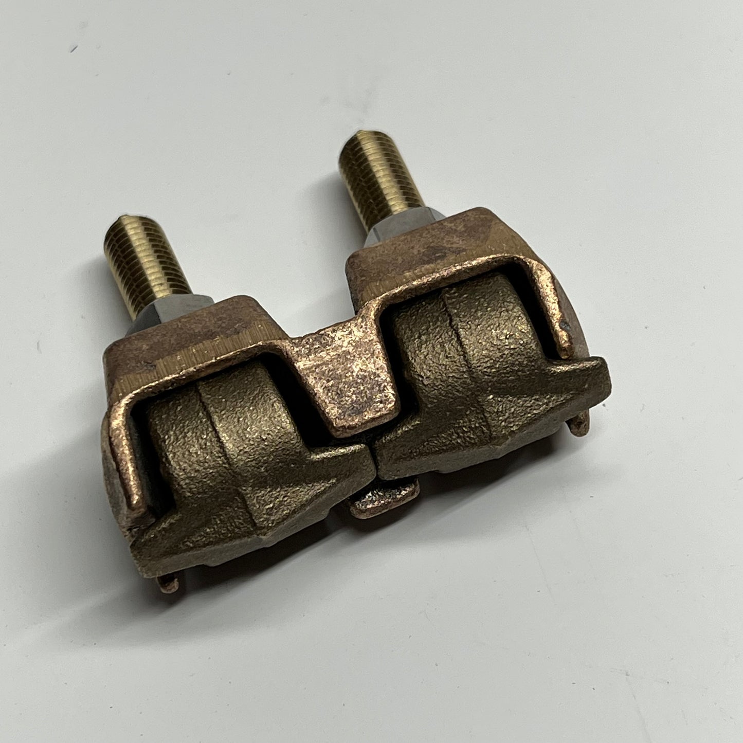HUBBELL Bolted Tap Lug Terminal for Copper Cables Bronze X3705-001