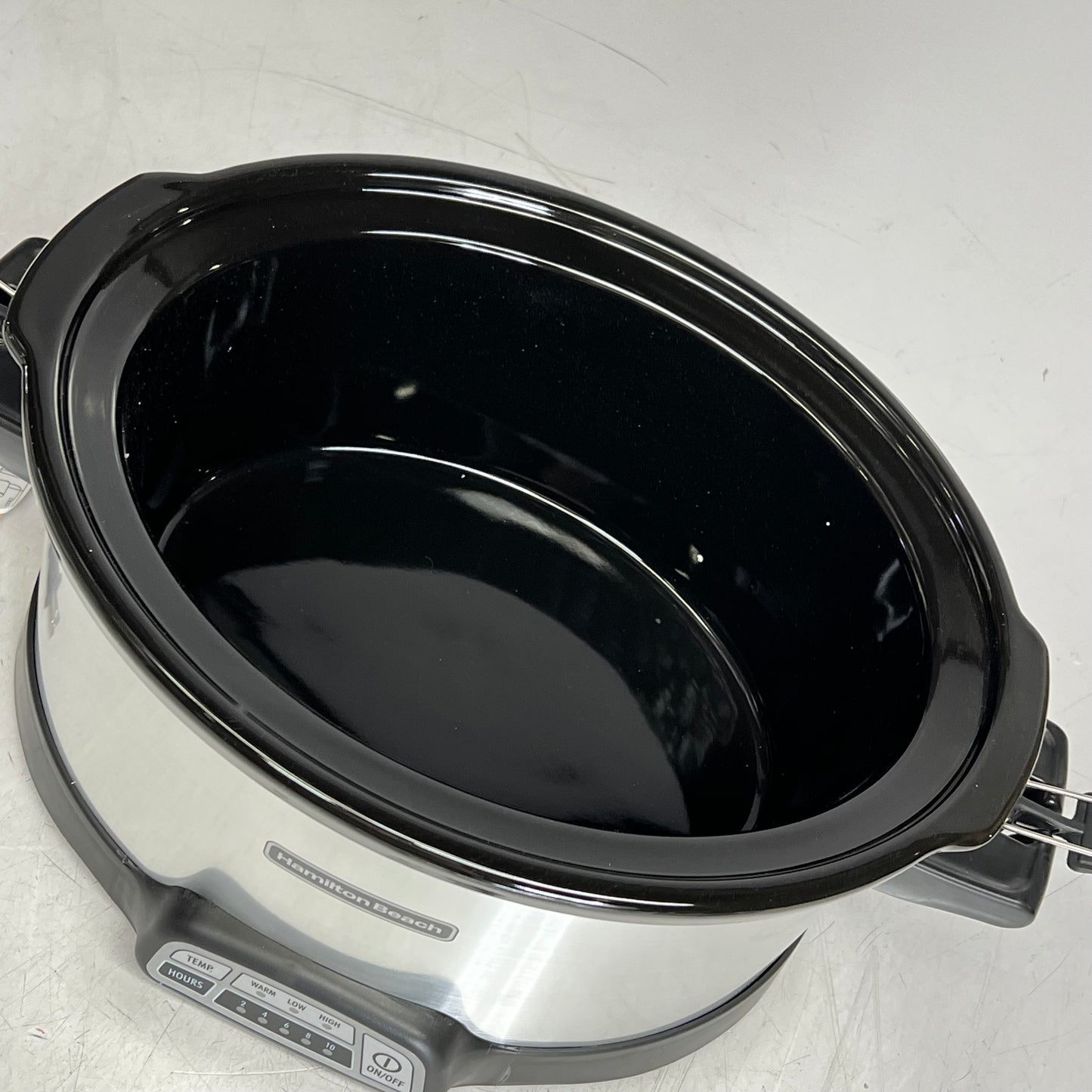 HAMILTON BEACH Stay or Go Programmable Slow Cooker W/ Party Dipper 7 qt 33477FG