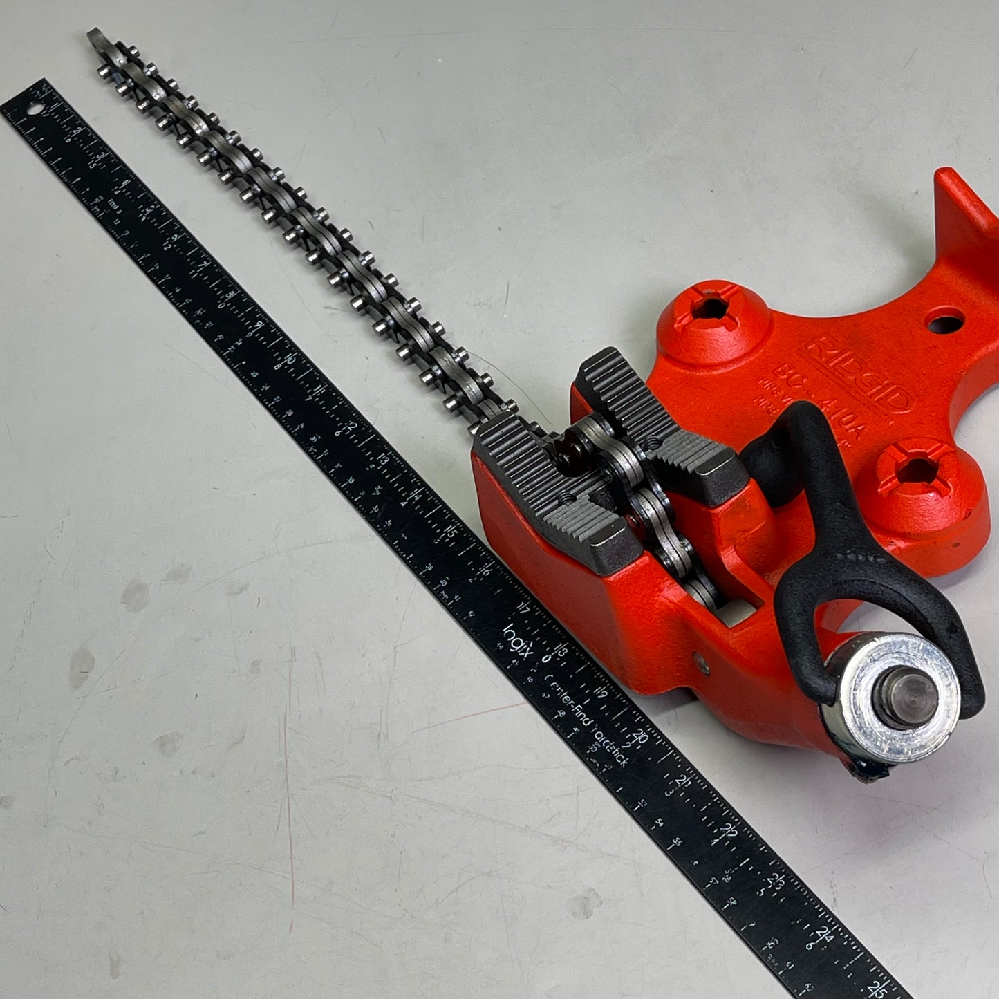 RIDGID Model BC410A Bench Chain Vise 1/8" - 4" 40195