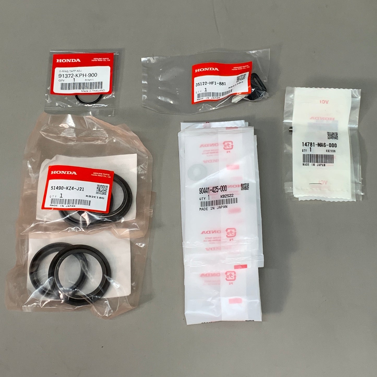 HONDA OEM Genuine Parts Mixed LOT OF 45! See Description for Detailed Parts List (New)