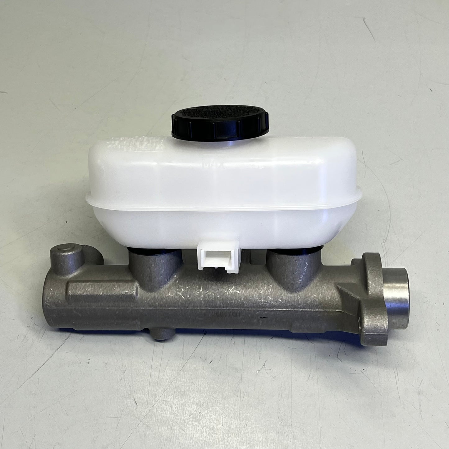 NAPA BRAKES Ultra Premium Master Brake Cylinder For Ford Vehicles 62-M4558