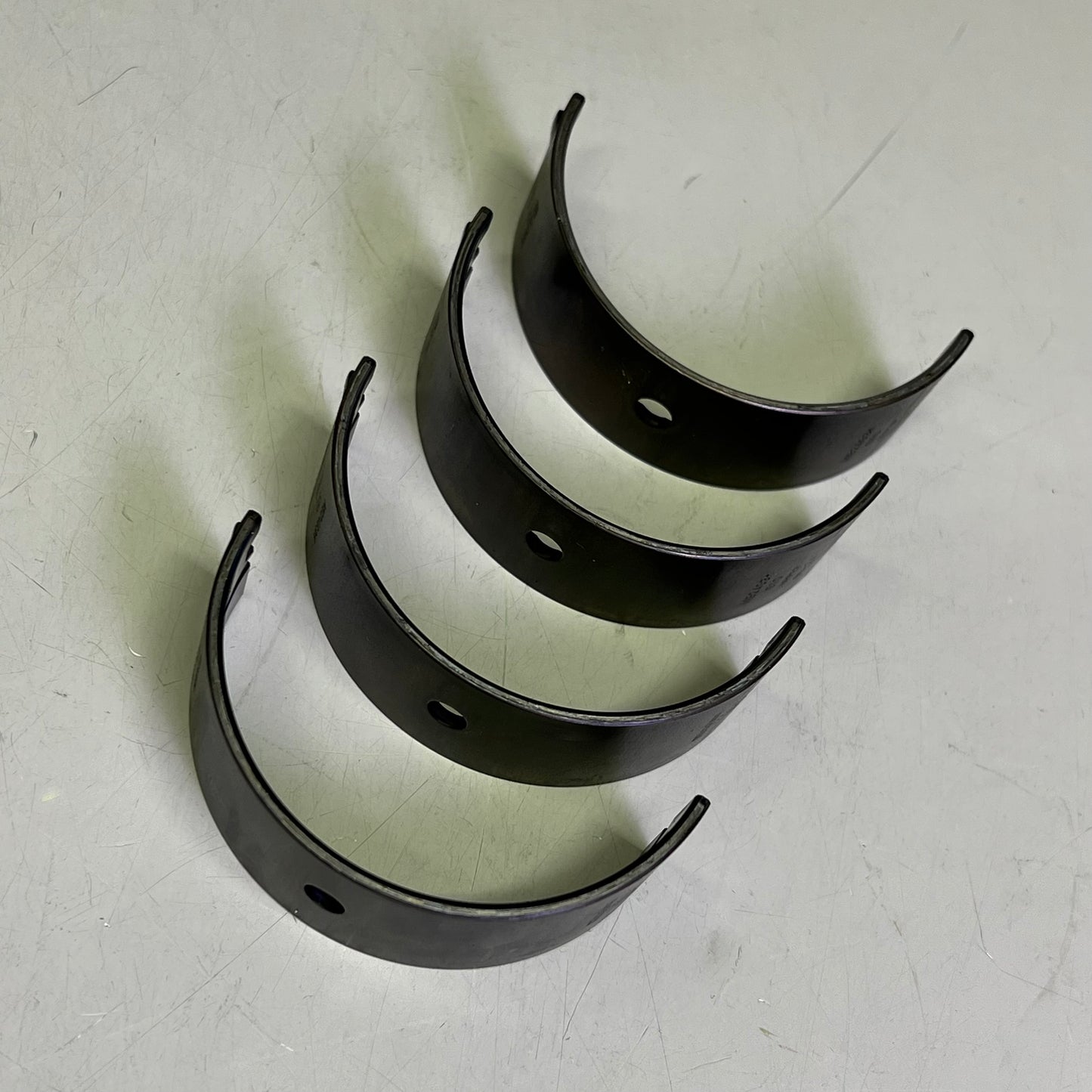 MAHLE High Performance Main Bearing Set H Series For Chevy 1965-2000 141M MS829H