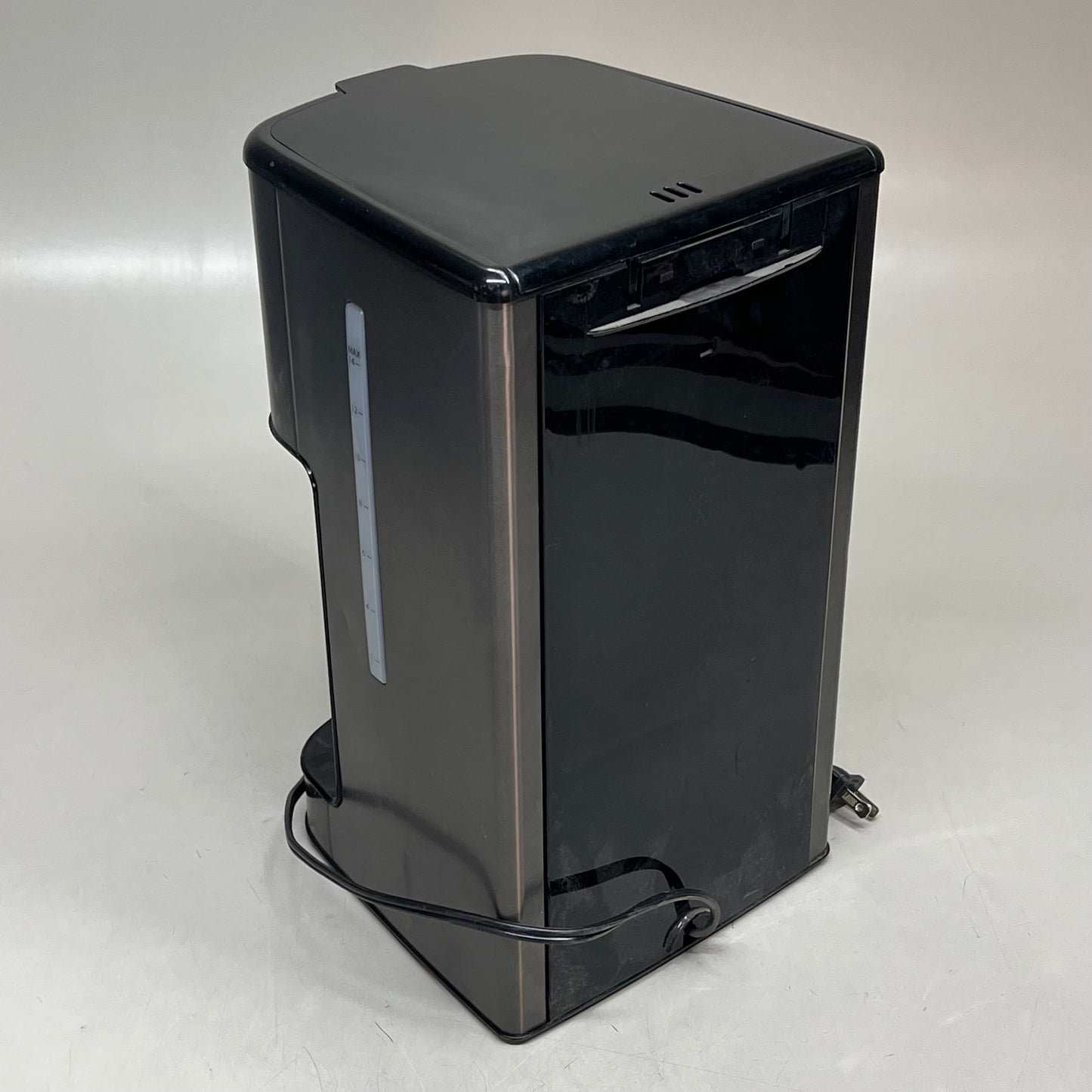 CUISINART Backlit LED Programmable Coffee Maker 14 Cup DCC-3200BK (Used)