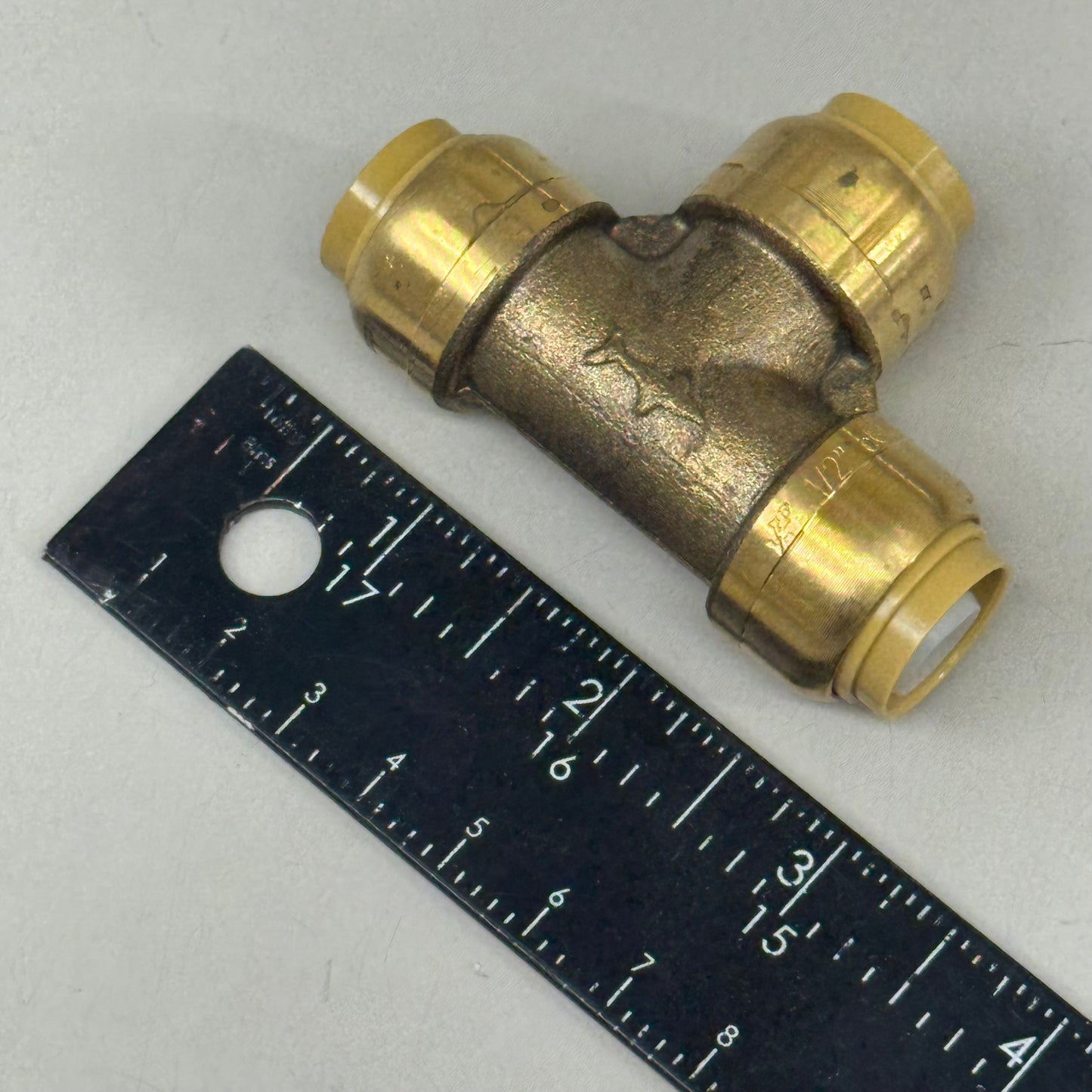 SHARKBITE Push To Connect Tee 1/2"x1/2"x1/2" Brass U362LFA
