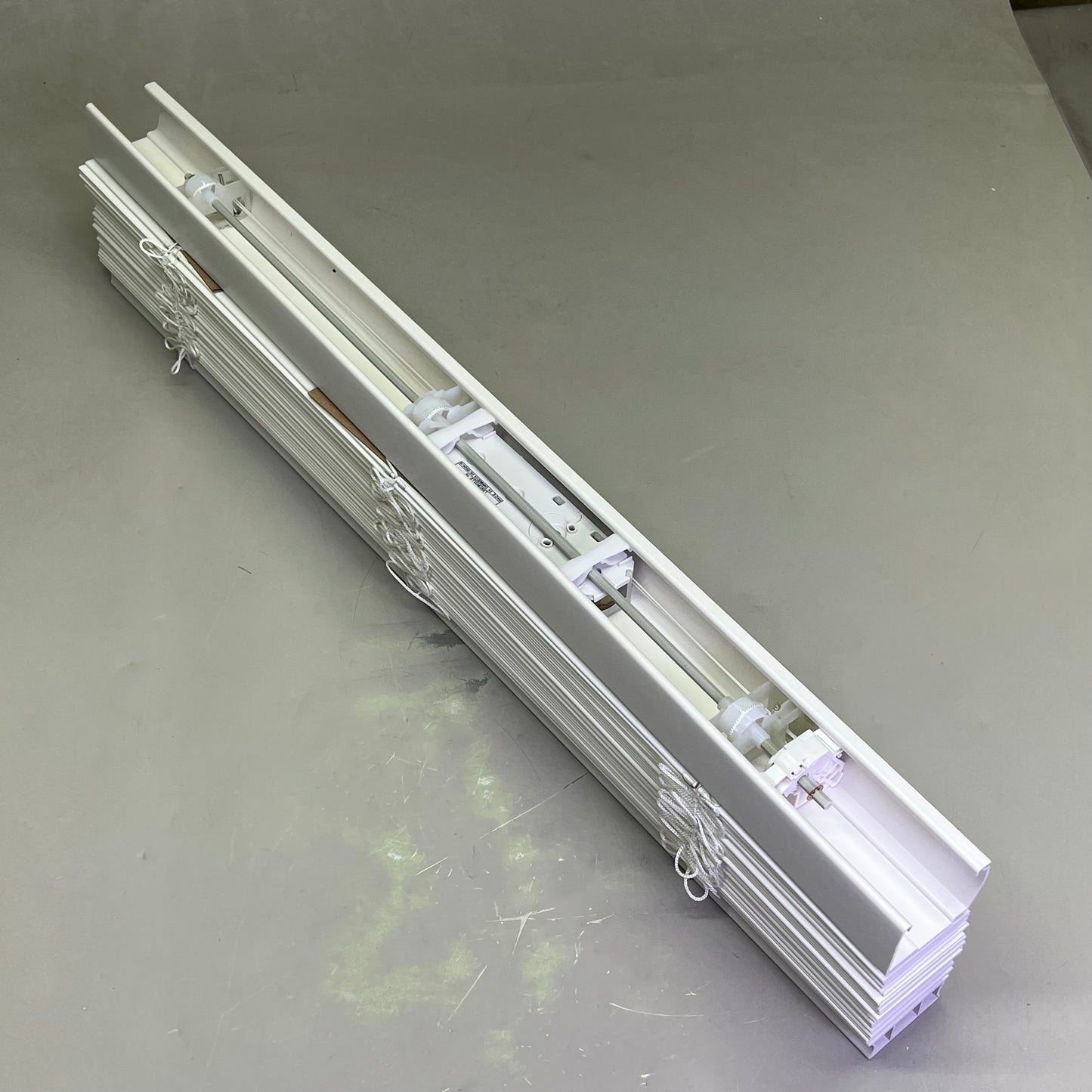 HOME DECORATORS COLLECTION Cordless Faux Wood Blinds 2.5"x 35"Wx48"L White