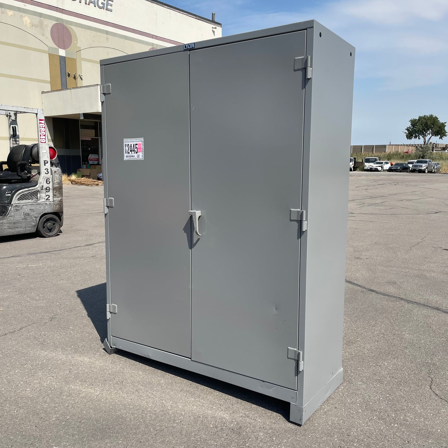 ZA@ Pallet of LYON Heavy-duty Storage Cabinet 82”x60”x24” Dove Grey DD1149 (AS-IS)