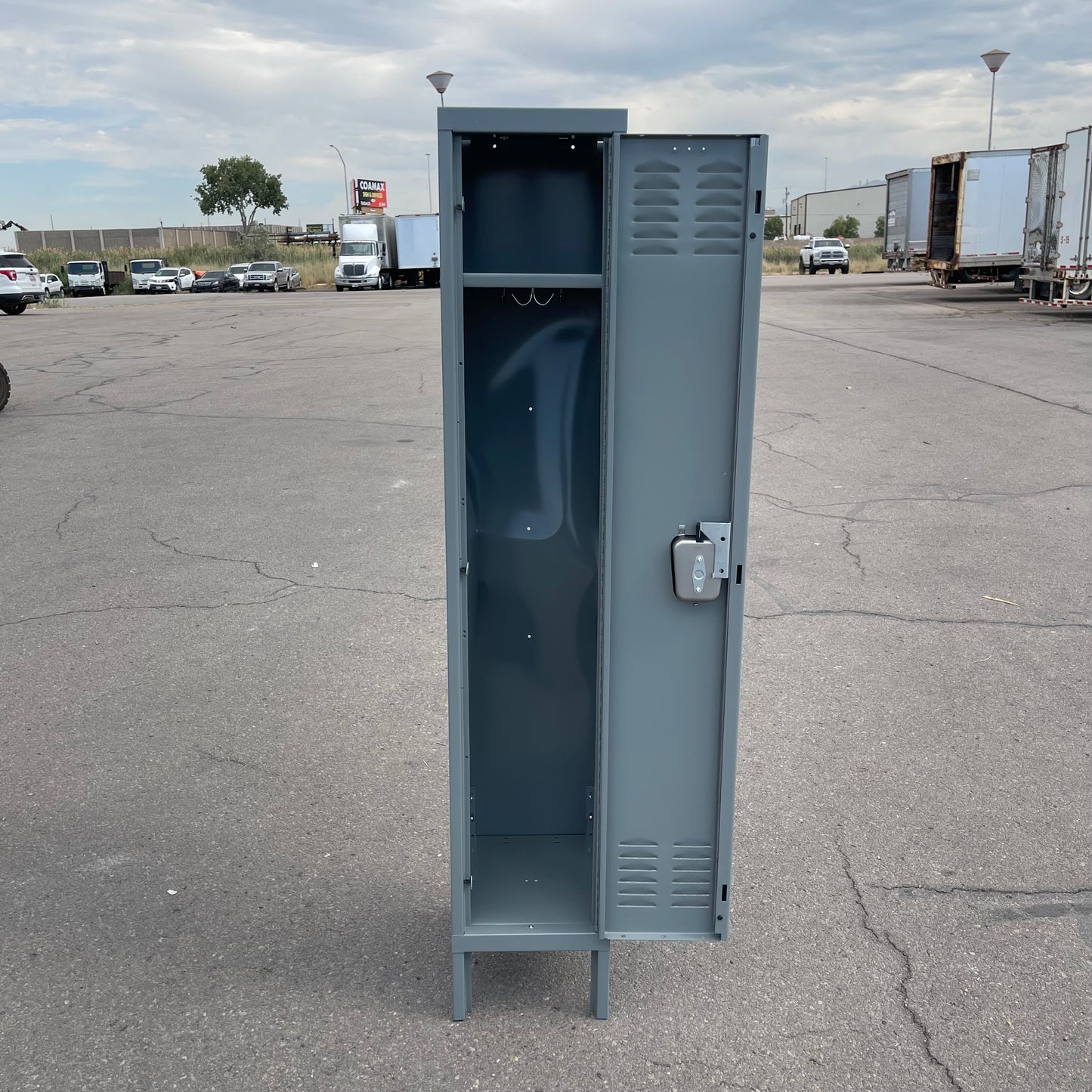 ZA@ HALLOWELL One Wide, Single Tier Locker Grey (AS-IS)(D)